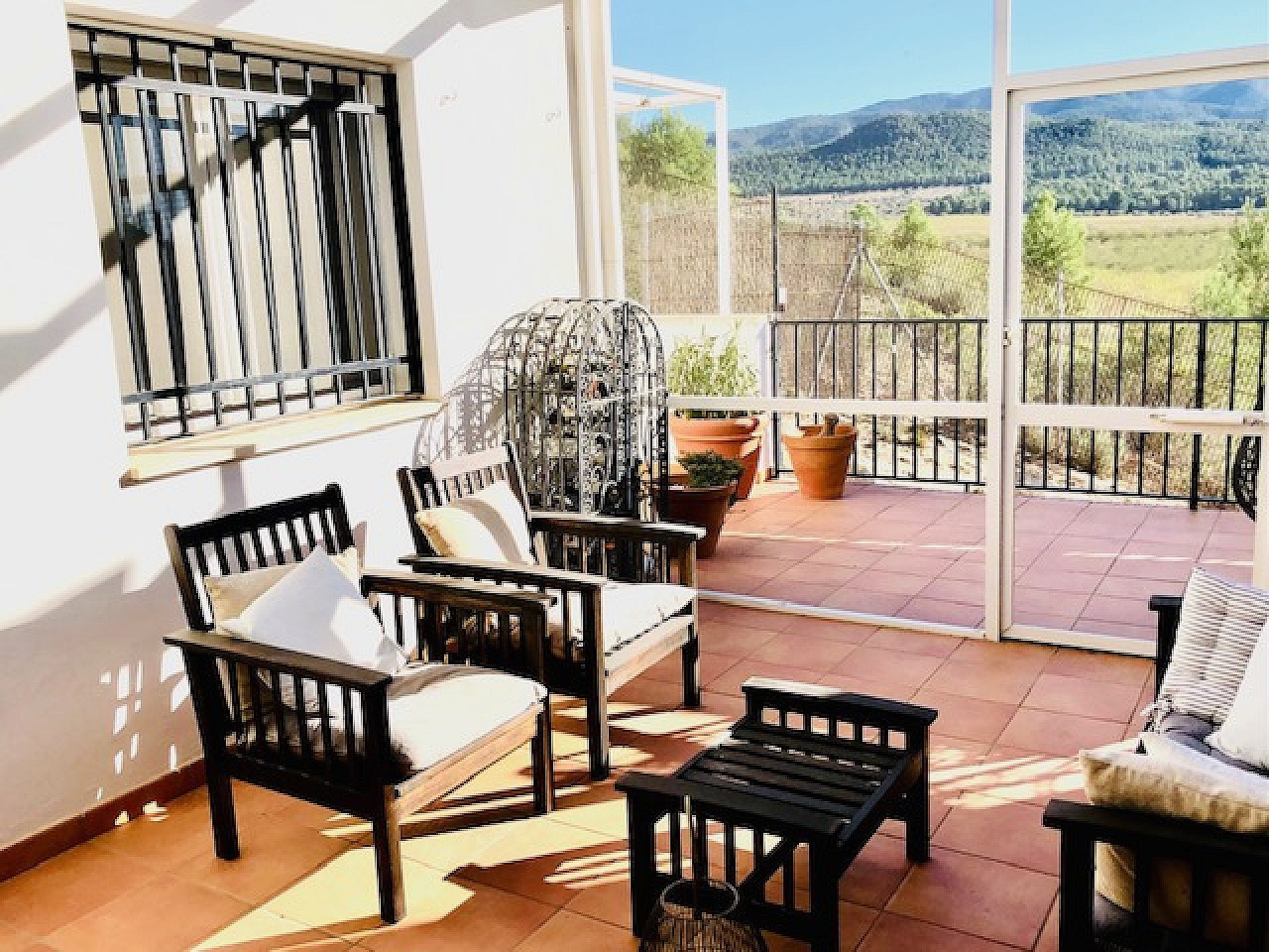 Resale - 4 Bedroom 4 Bathroom Villa in Villena - - Alicante Resale - 4 Bedroom 4 Bathroom Villa in Villena - - Alicante
