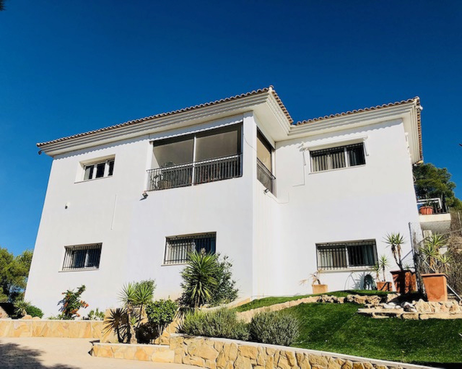 Resale - 4 Bedroom 4 Bathroom Villa in Villena - - Alicante Resale - 4 Bedroom 4 Bathroom Villa in Villena - - Alicante