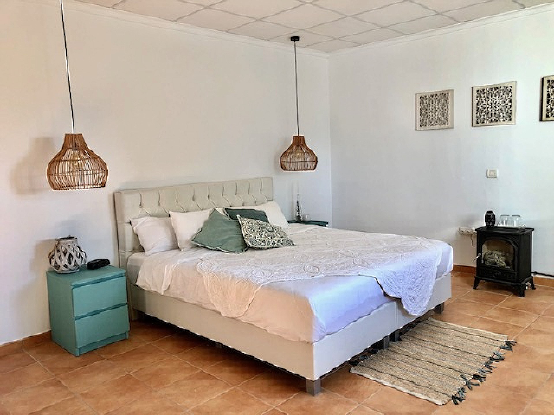 Resale - 4 Bedroom 4 Bathroom Villa in Villena - - Alicante Resale - 4 Bedroom 4 Bathroom Villa in Villena - - Alicante
