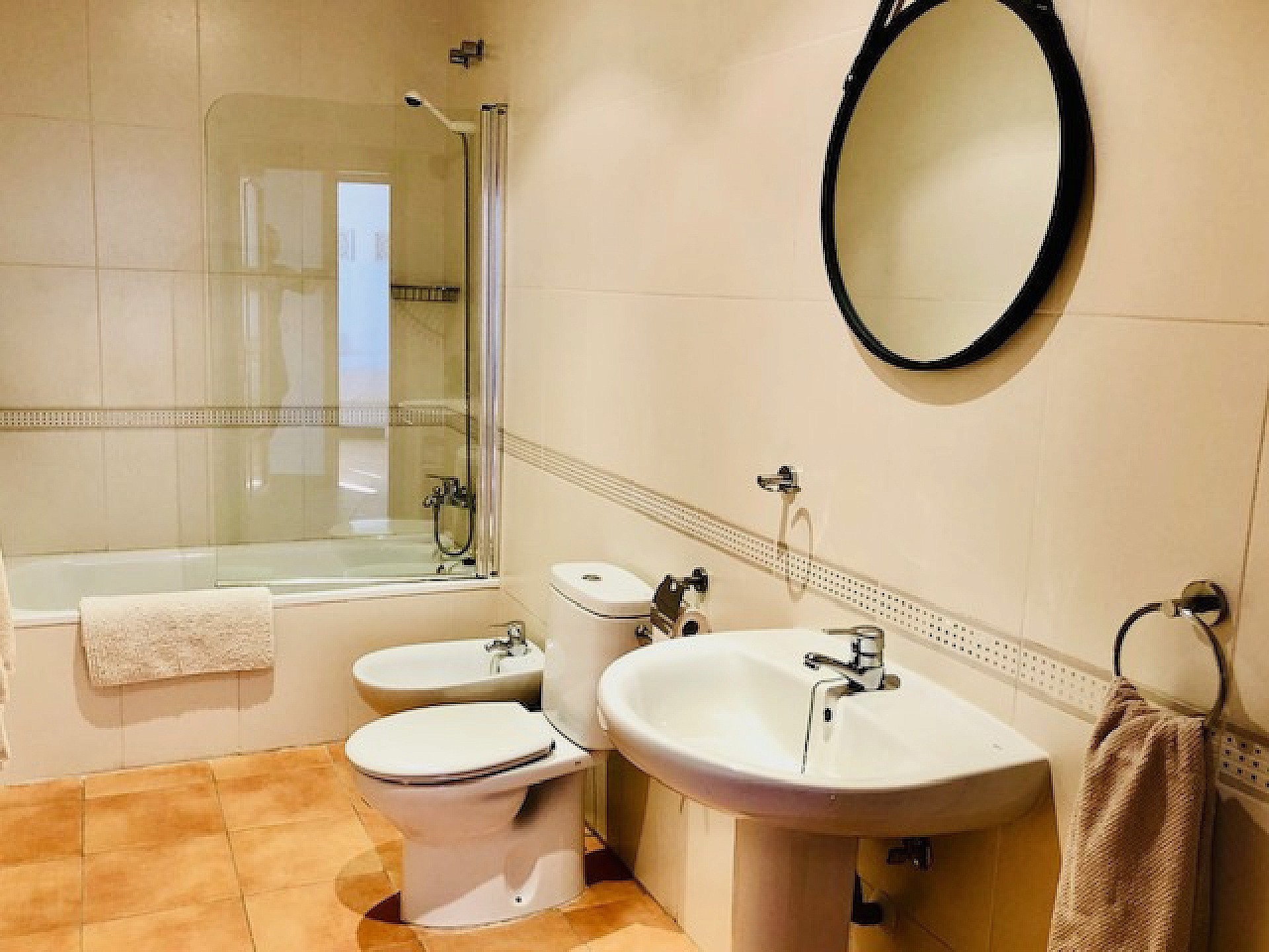 Resale - 4 Bedroom 4 Bathroom Villa in Villena - - Alicante Resale - 4 Bedroom 4 Bathroom Villa in Villena - - Alicante