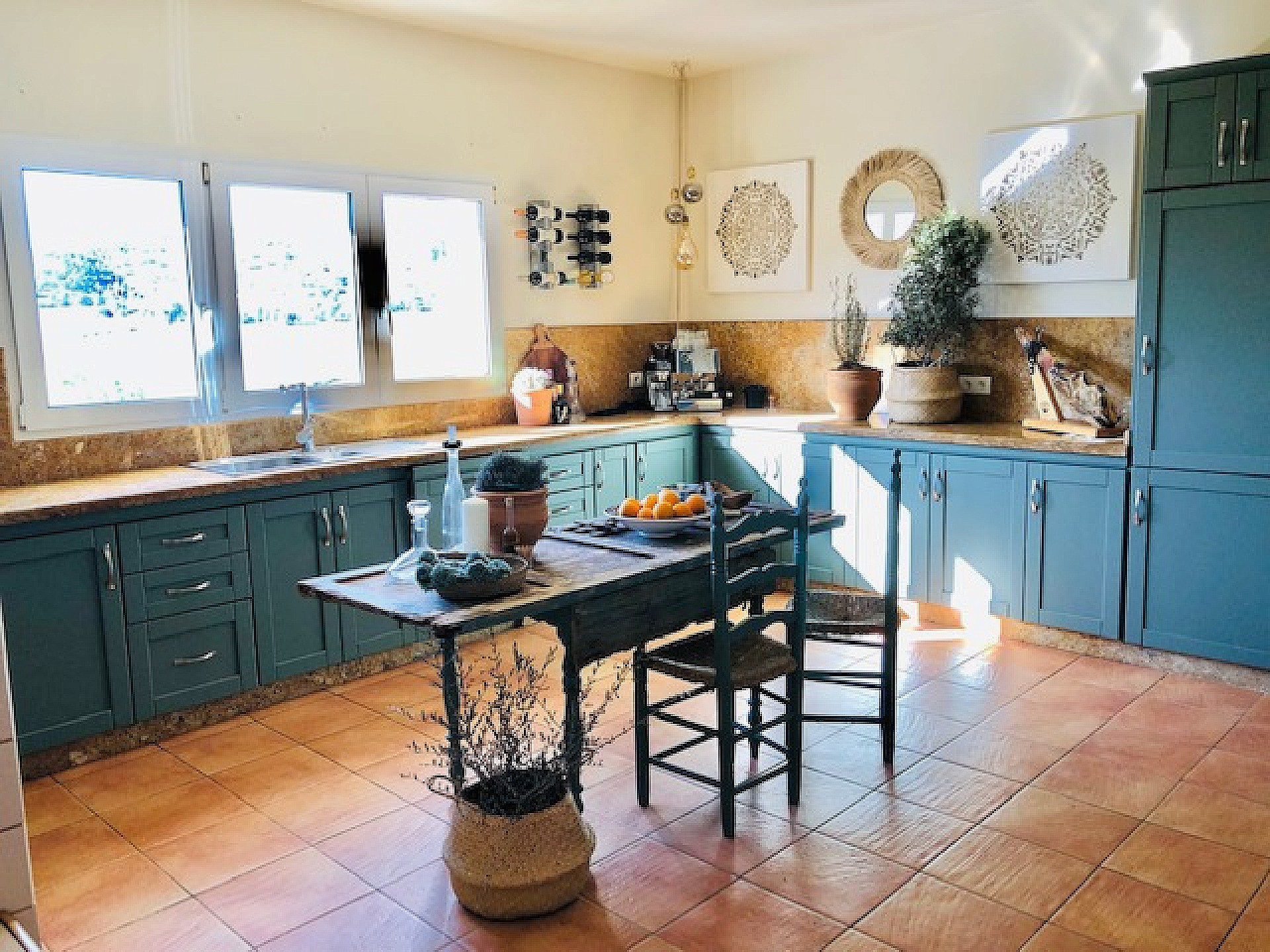 Resale - 4 Bedroom 4 Bathroom Villa in Villena - - Alicante Resale - 4 Bedroom 4 Bathroom Villa in Villena - - Alicante
