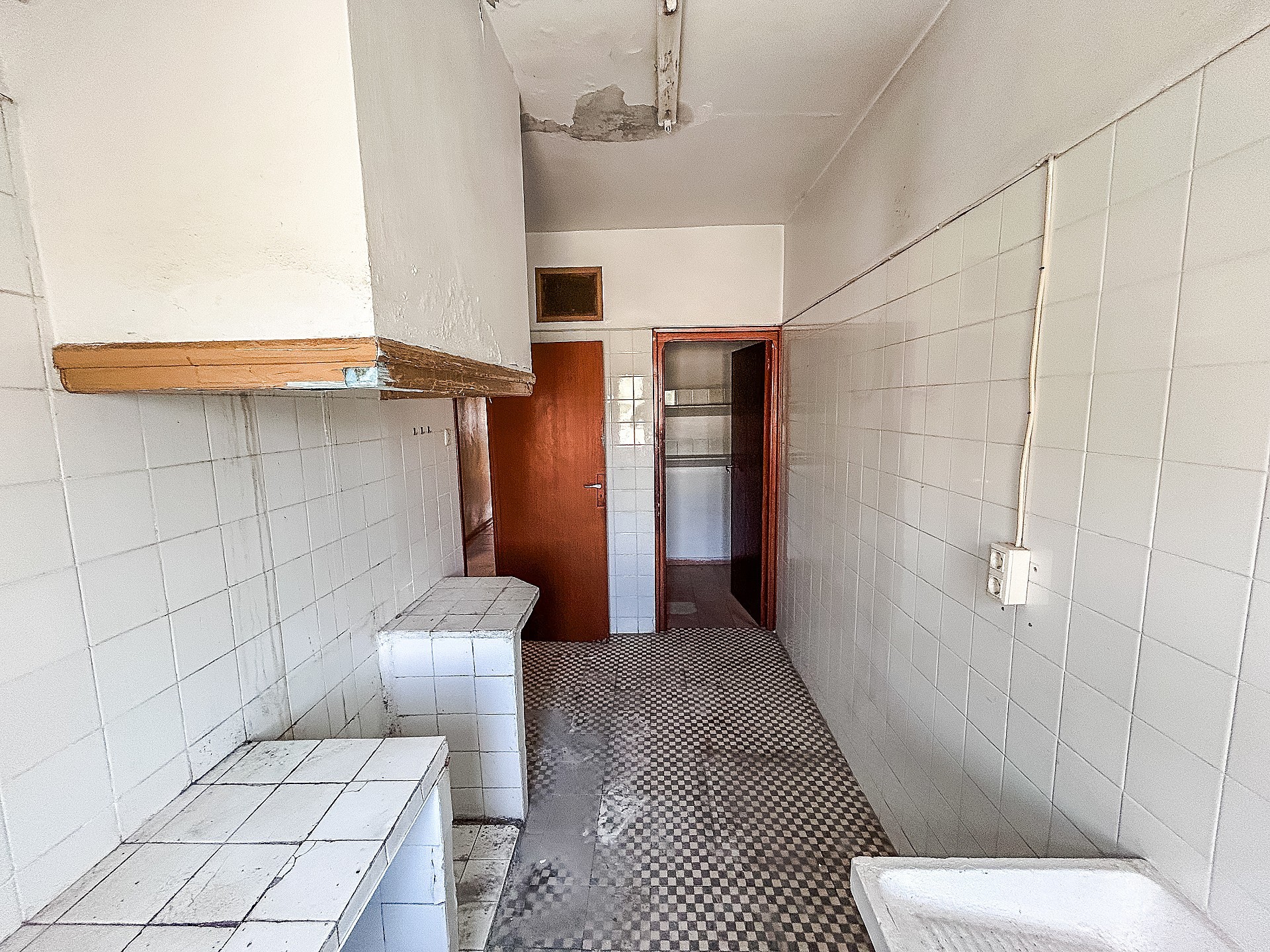 Resale - 6 Bedroom 2 Bathroom Restoration Project in Petrer - - Alicante Resale - 6 Bedroom 2 Bathroom Restoration Project in Petrer - - Alicante
