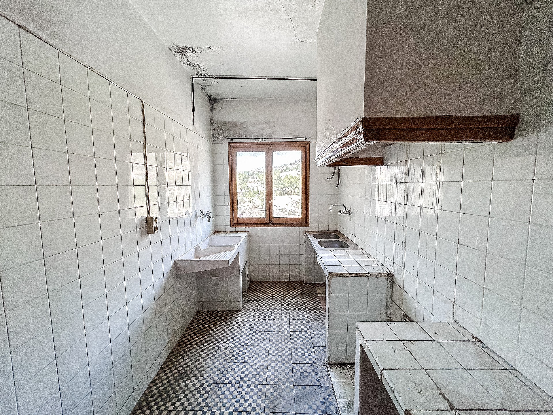 Resale - 6 Bedroom 2 Bathroom Restoration Project in Petrer - - Alicante Resale - 6 Bedroom 2 Bathroom Restoration Project in Petrer - - Alicante