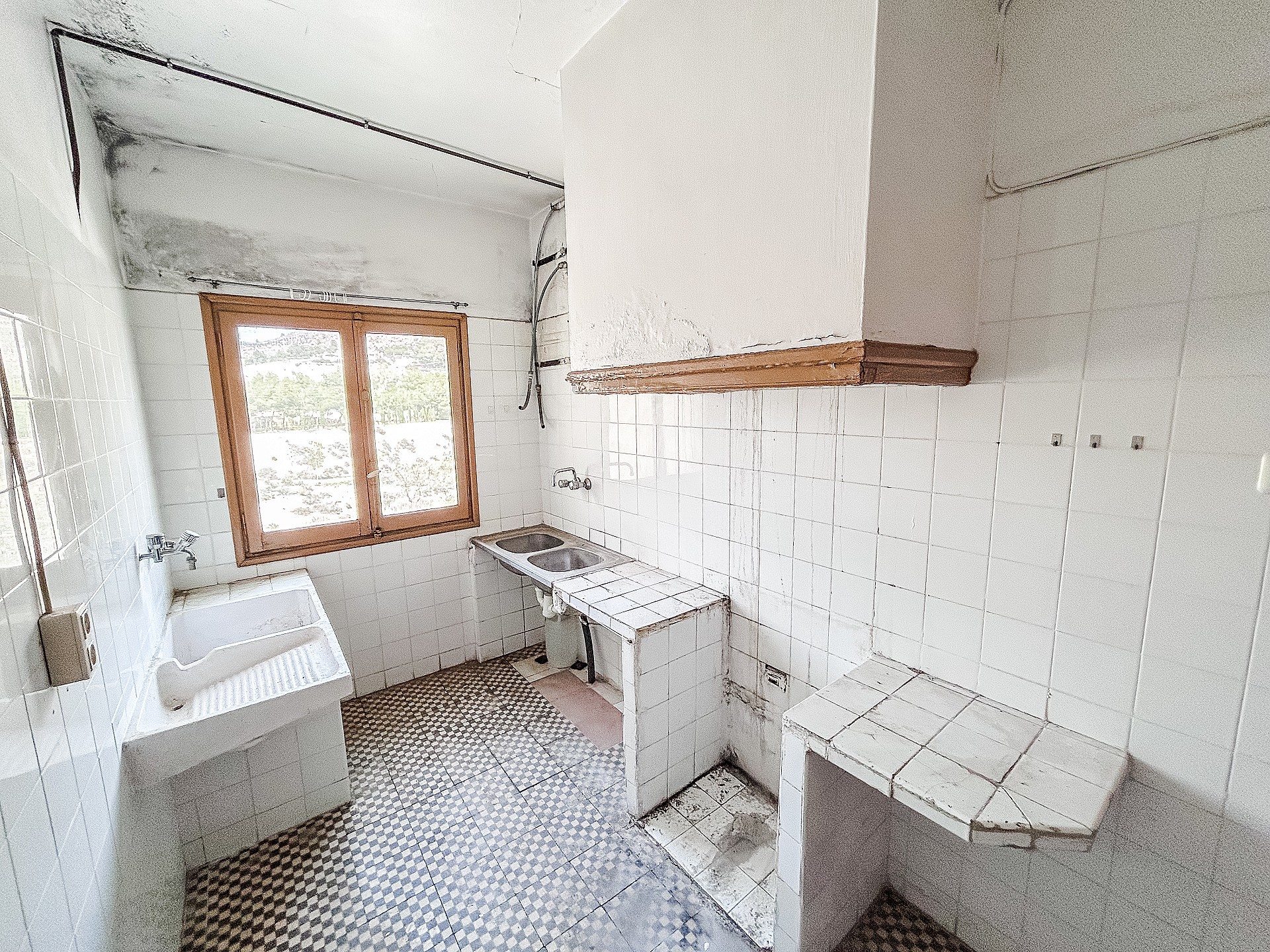 Resale - 6 Bedroom 2 Bathroom Restoration Project in Petrer - - Alicante Resale - 6 Bedroom 2 Bathroom Restoration Project in Petrer - - Alicante