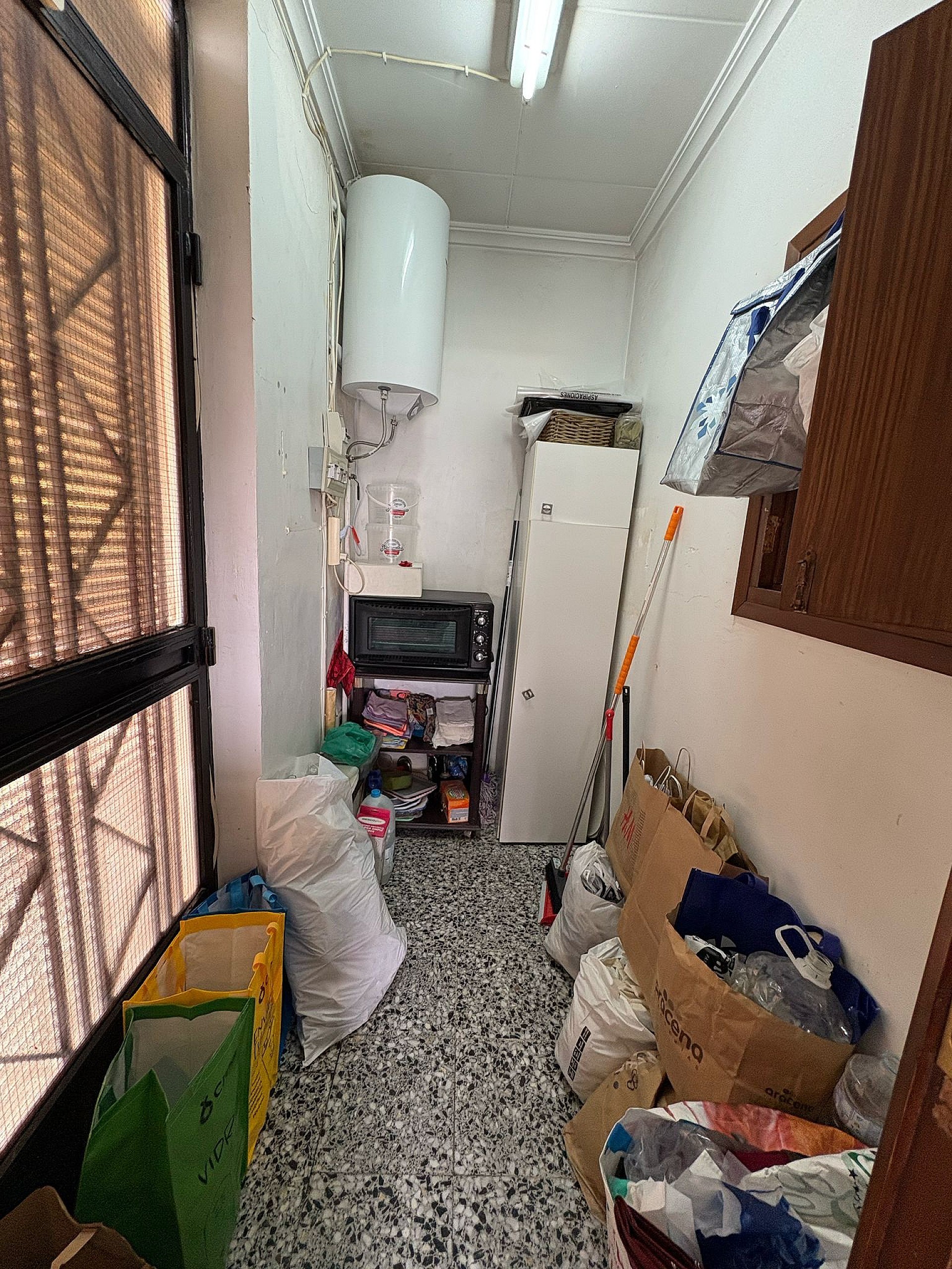 Resale - 4 Bedroom 1 Bathroom Country house in Petrer - - Alicante Resale - 4 Bedroom 1 Bathroom Country house in Petrer - - Alicante