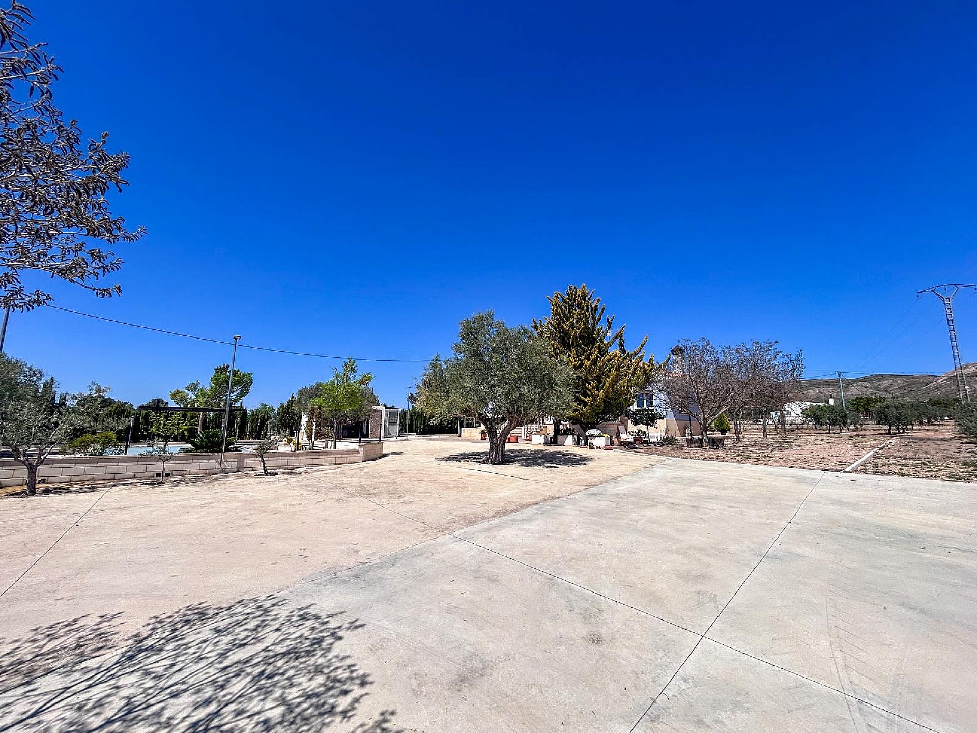 Resale - 4 Bedroom 2 Bathroom Villa in Yecla - - Murcia Resale - 4 Bedroom 2 Bathroom Villa in Yecla - - Murcia