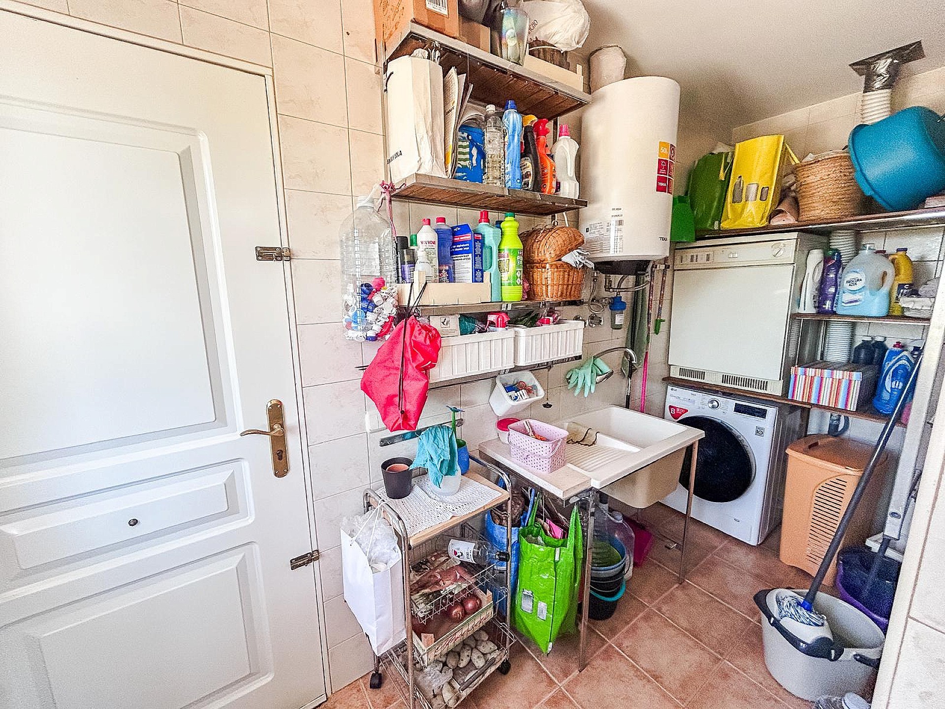 Resale - 4 Bedroom 2 Bathroom Villa in Yecla - - Murcia Resale - 4 Bedroom 2 Bathroom Villa in Yecla - - Murcia