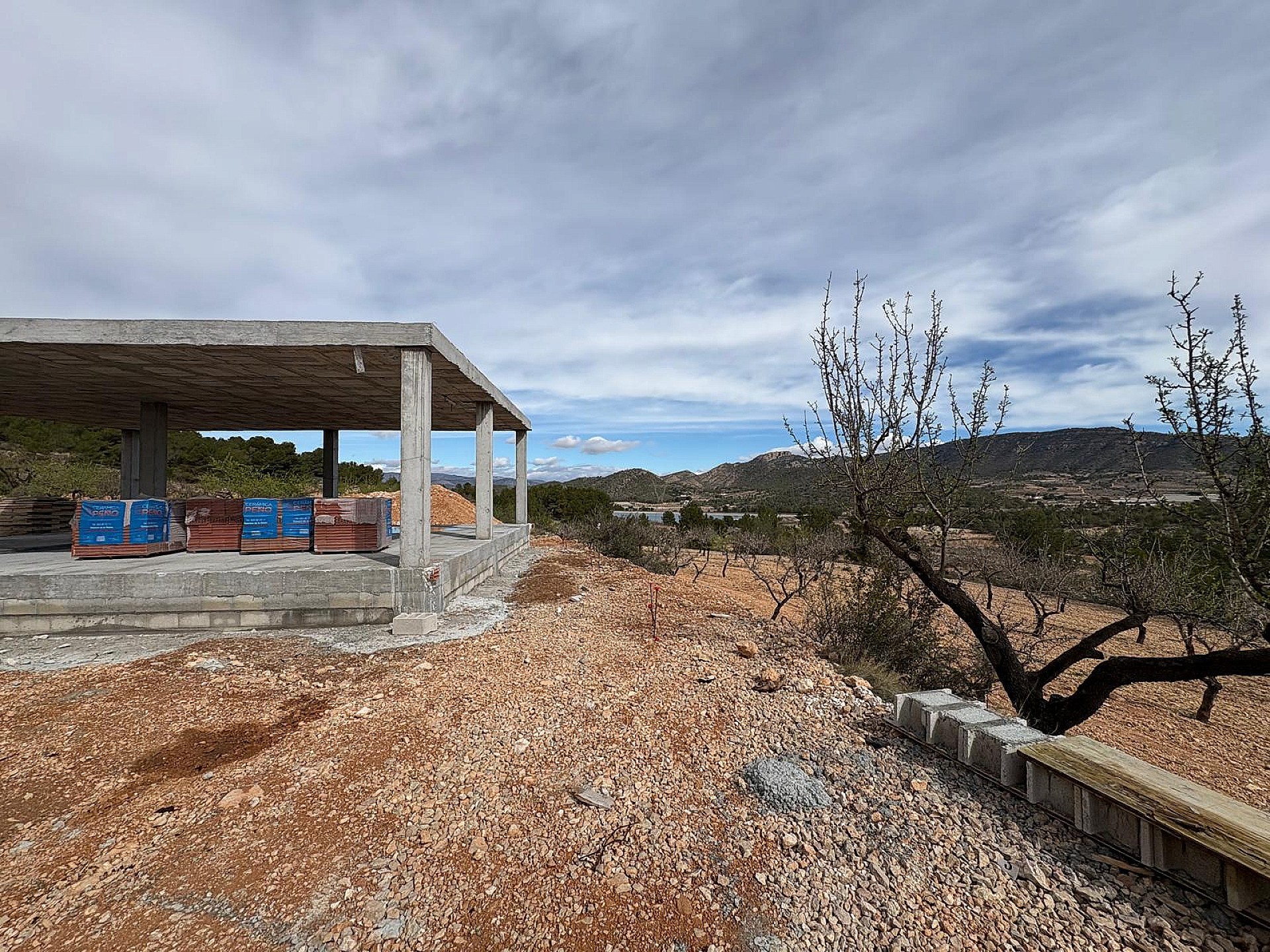 Resale - 4 Bedroom 2 Bathroom Villa in la Romana - - Alicante Resale - 4 Bedroom 2 Bathroom Villa in la Romana - - Alicante