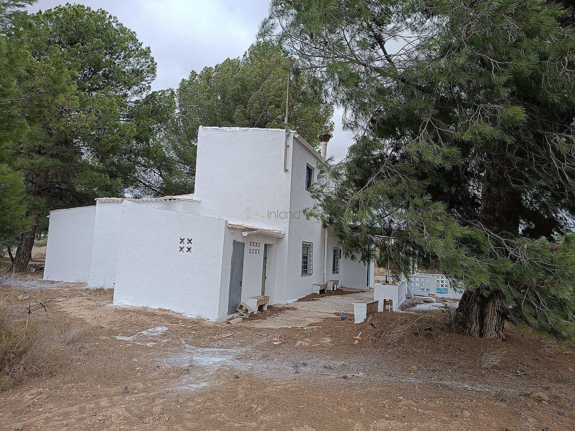 Sold - 5 Bedroom 2 Bathroom Country house in Yecla - - Murcia Sold - 5 Bedroom 2 Bathroom Country house in Yecla - - Murcia