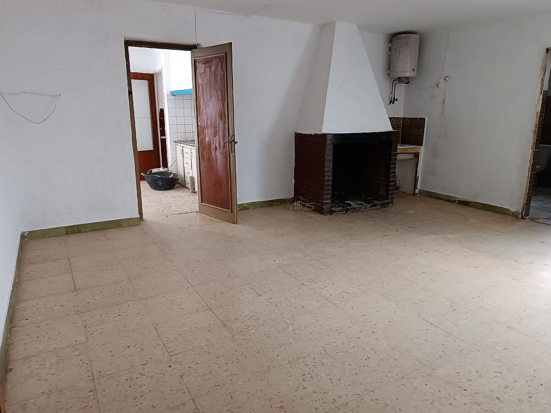 Sold - 5 Bedroom 2 Bathroom Country house in Yecla - - Murcia Sold - 5 Bedroom 2 Bathroom Country house in Yecla - - Murcia