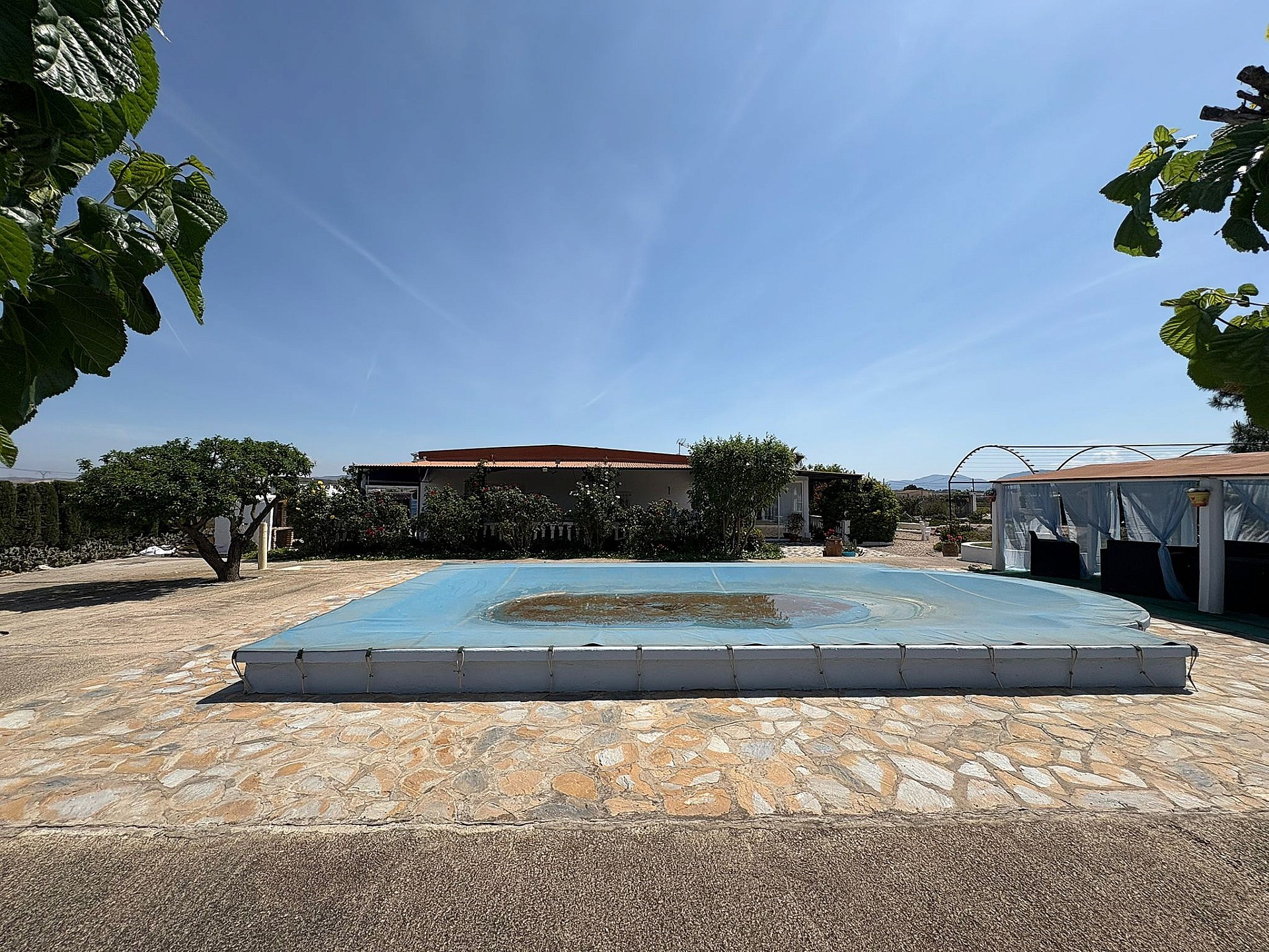 Resale - 4 Bedroom 2 Bathroom Villa in Villena - - Alicante Resale - 4 Bedroom 2 Bathroom Villa in Villena - - Alicante