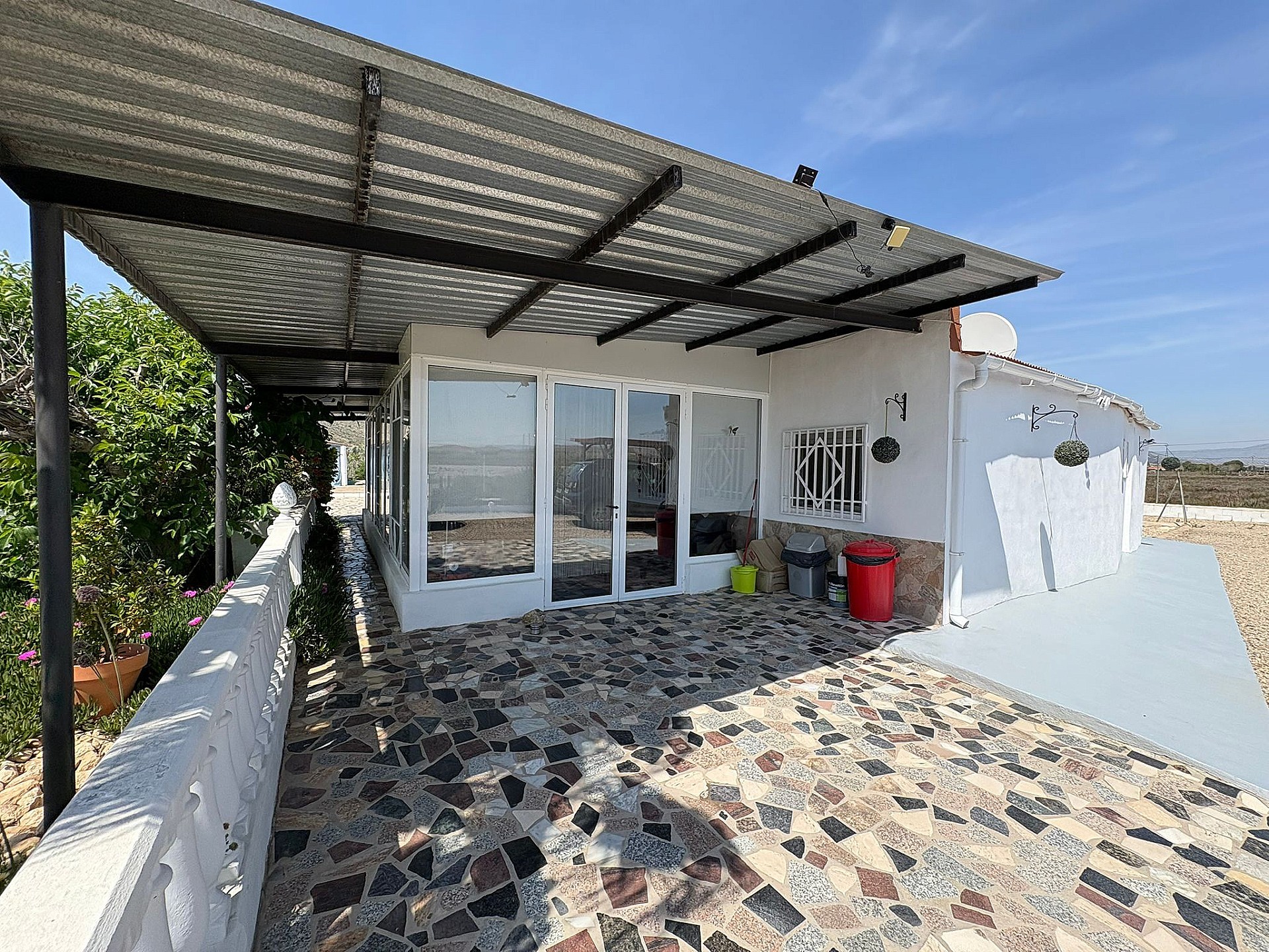 Resale - 4 Bedroom 2 Bathroom Villa in Villena - - Alicante Resale - 4 Bedroom 2 Bathroom Villa in Villena - - Alicante