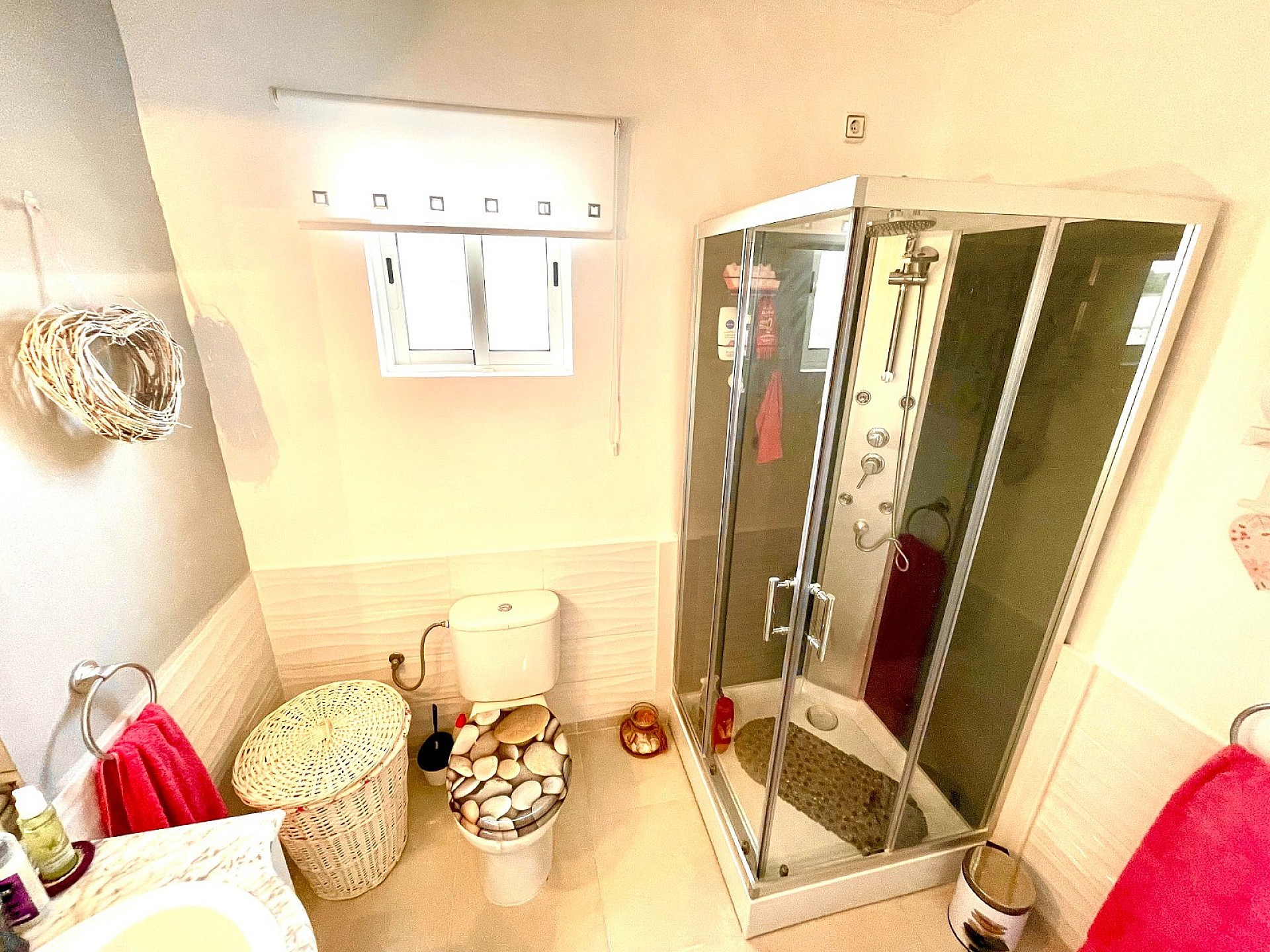 Resale - 4 Bedroom 2 Bathroom Villa in Villena - - Alicante Resale - 4 Bedroom 2 Bathroom Villa in Villena - - Alicante