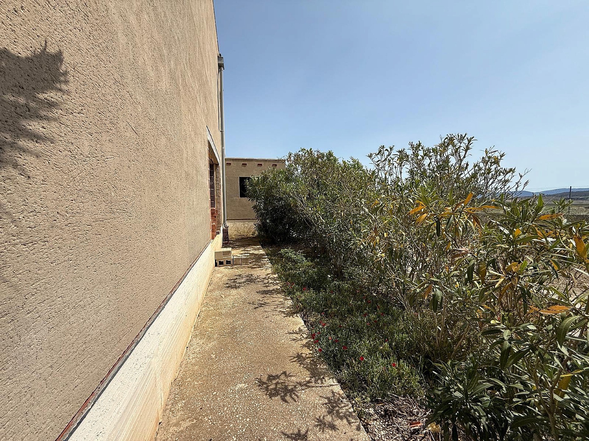Resale - 7 Bedroom 4 Bathroom Villa in Salinas - - Alicante Resale - 7 Bedroom 4 Bathroom Villa in Salinas - - Alicante