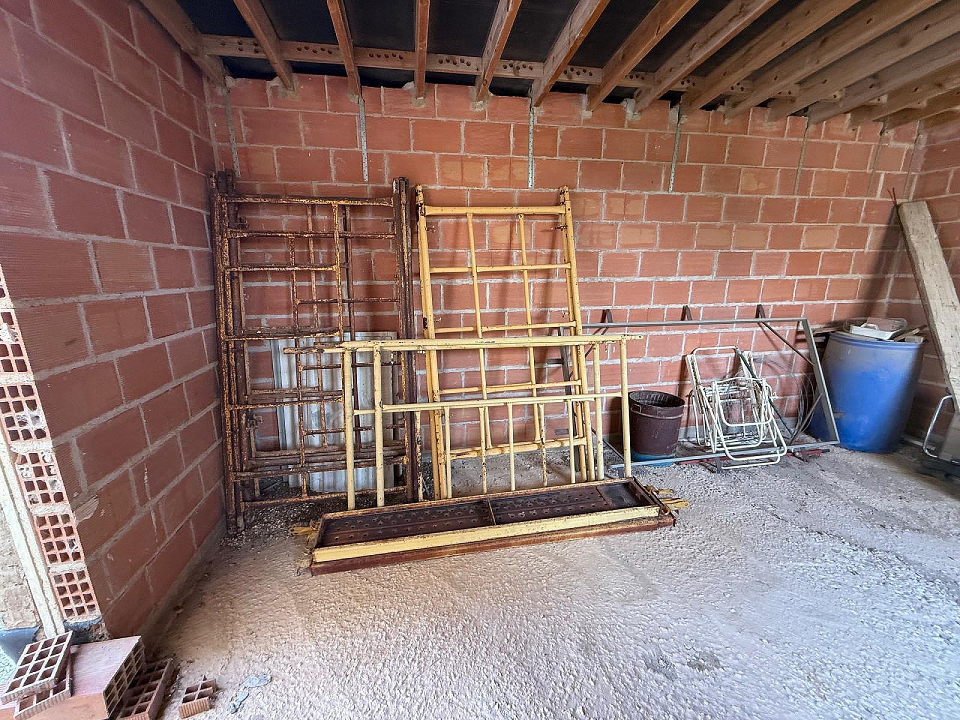 Resale - 7 Bedroom 4 Bathroom Villa in Salinas - - Alicante Resale - 7 Bedroom 4 Bathroom Villa in Salinas - - Alicante
