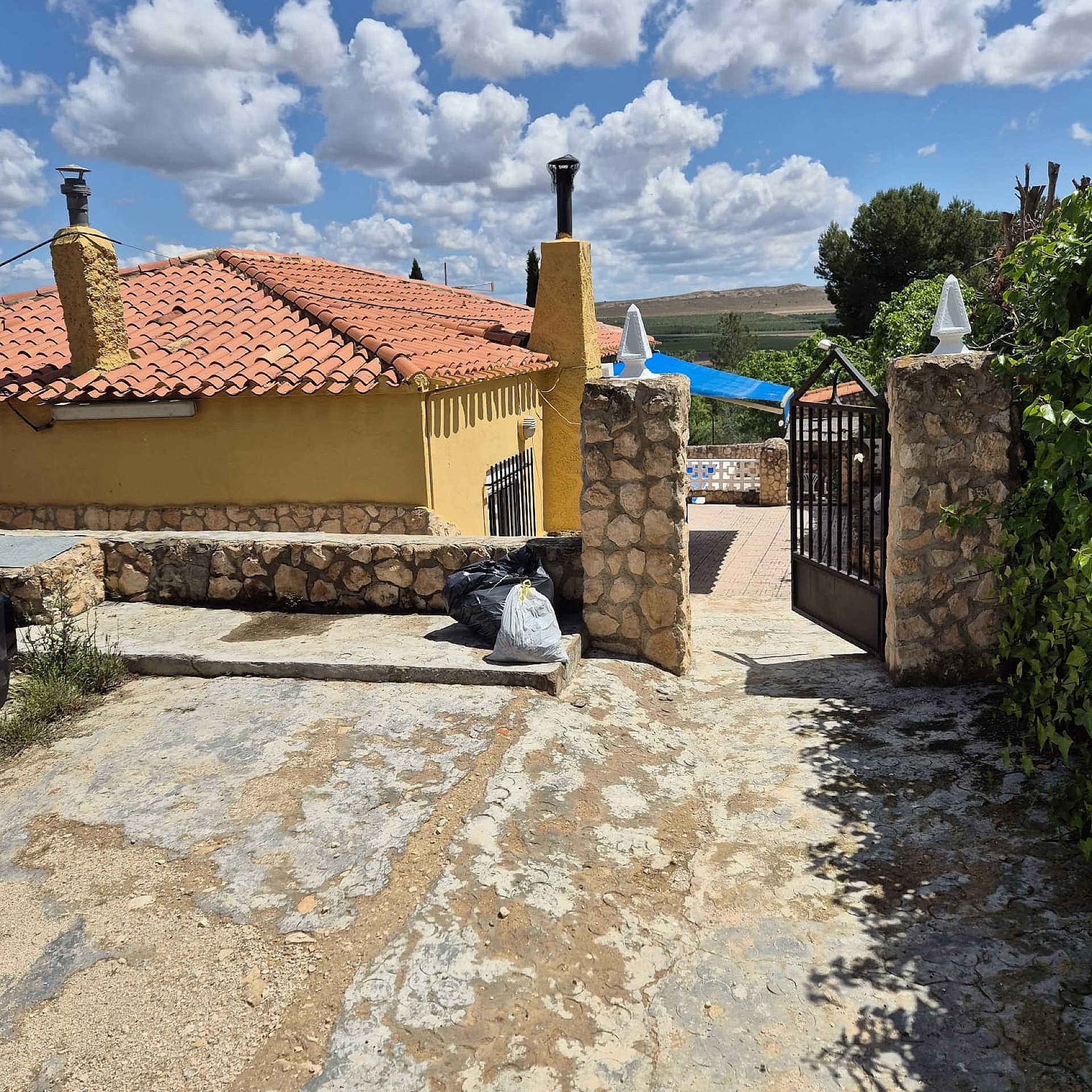Sold - 3 Bedroom 1 Bathroom Country house in Yecla - - Murcia Sold - 3 Bedroom 1 Bathroom Country house in Yecla - - Murcia