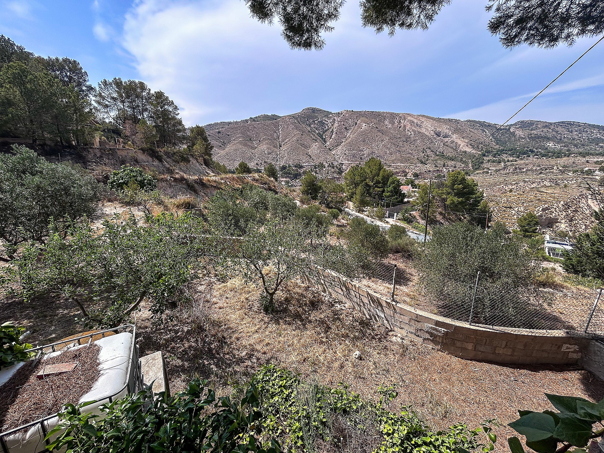 Resale - 3 Bedroom 2 Bathroom Country house in Petrer - - Alicante Resale - 3 Bedroom 2 Bathroom Country house in Petrer - - Alicante