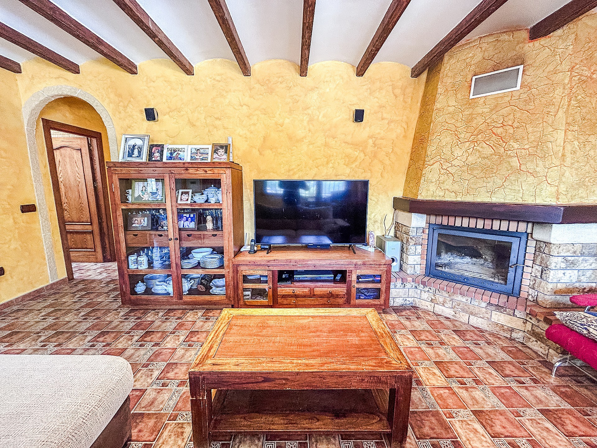 Resale - 3 Bedroom 2 Bathroom Country house in Petrer - - Alicante Resale - 3 Bedroom 2 Bathroom Country house in Petrer - - Alicante