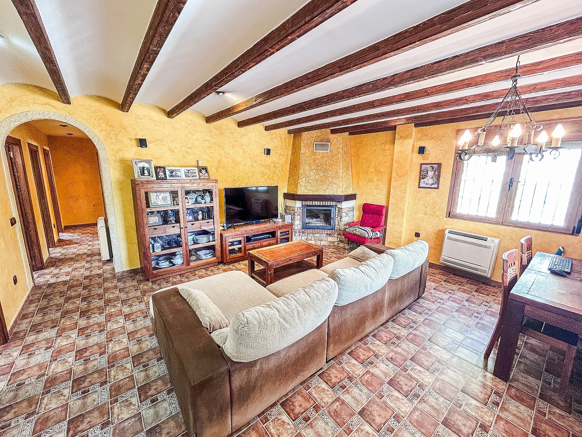 Resale - 3 Bedroom 2 Bathroom Country house in Petrer - - Alicante Resale - 3 Bedroom 2 Bathroom Country house in Petrer - - Alicante