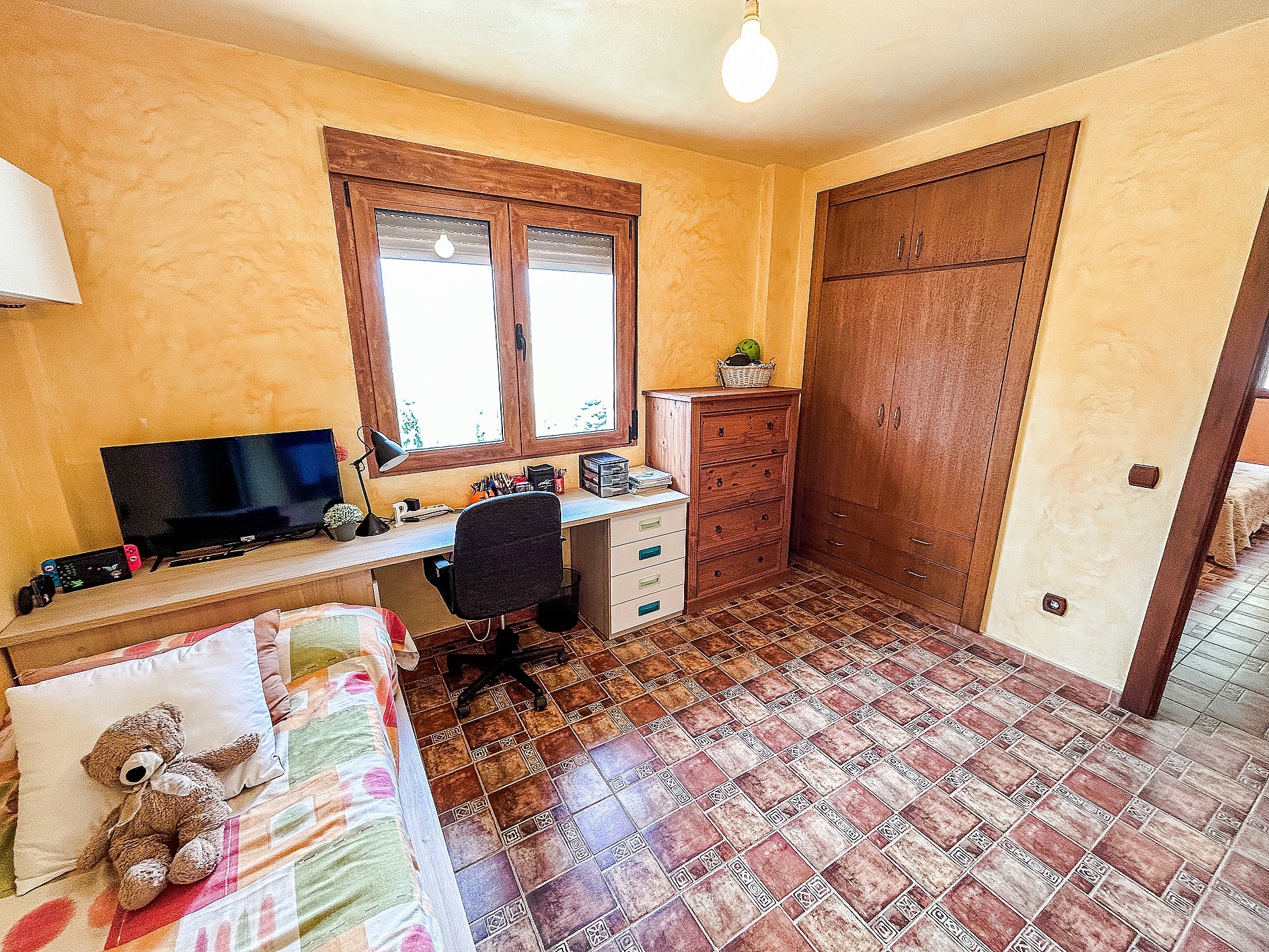 Resale - 3 Bedroom 2 Bathroom Country house in Petrer - - Alicante Resale - 3 Bedroom 2 Bathroom Country house in Petrer - - Alicante