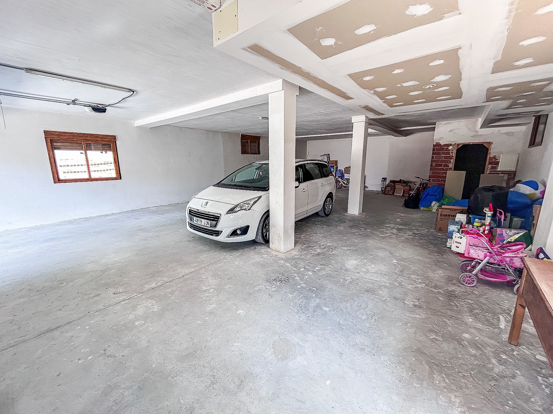 Resale - 3 Bedroom 2 Bathroom Country house in Petrer - - Alicante Resale - 3 Bedroom 2 Bathroom Country house in Petrer - - Alicante