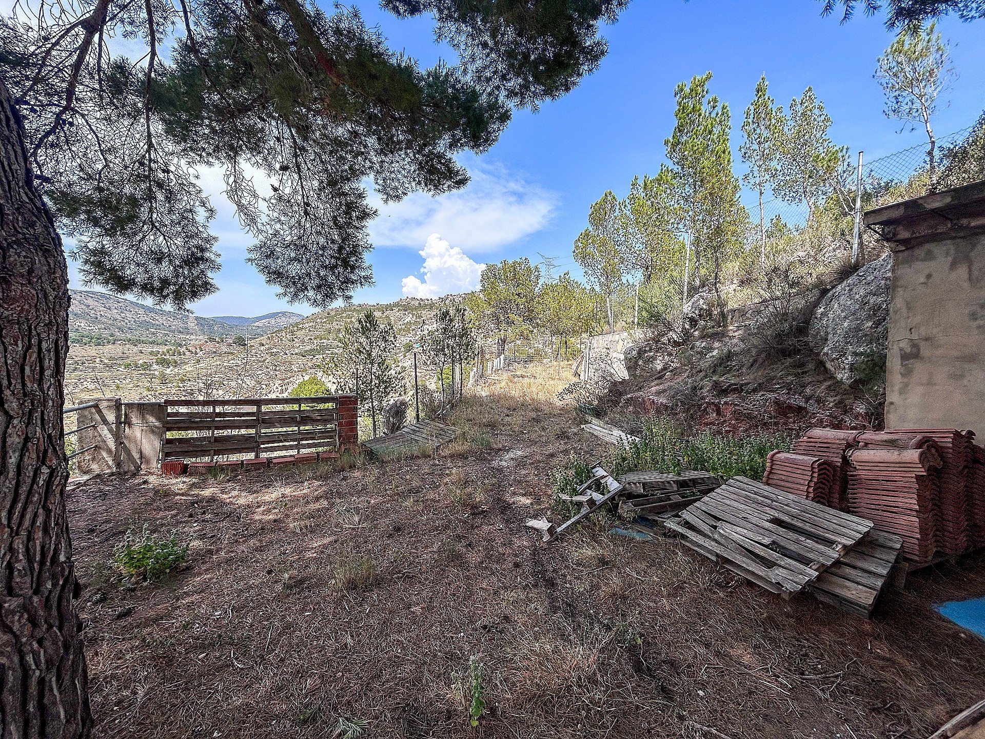 Resale - 3 Bedroom 2 Bathroom Country house in Petrer - - Alicante Resale - 3 Bedroom 2 Bathroom Country house in Petrer - - Alicante