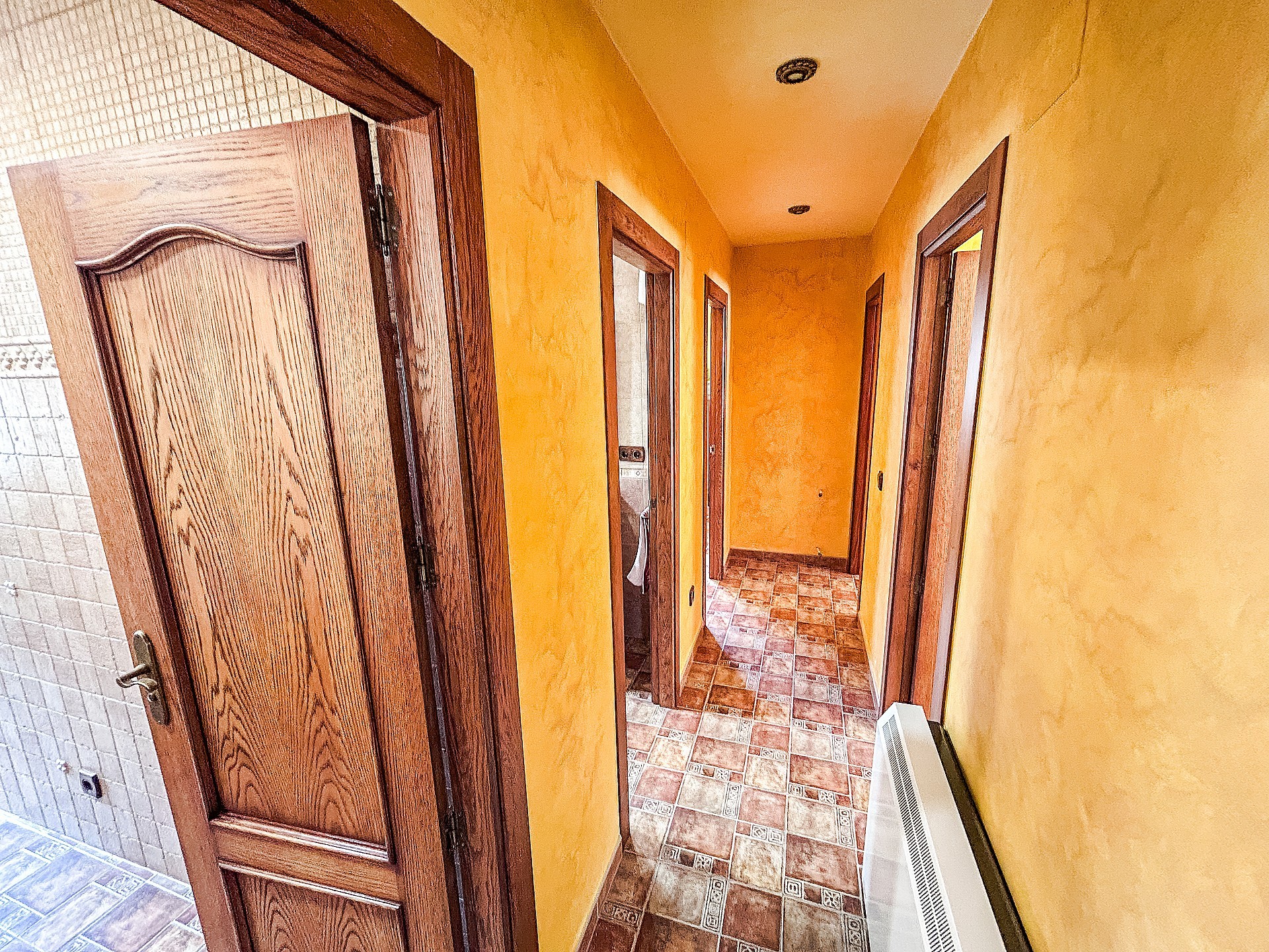 Resale - 3 Bedroom 2 Bathroom Country house in Petrer - - Alicante Resale - 3 Bedroom 2 Bathroom Country house in Petrer - - Alicante