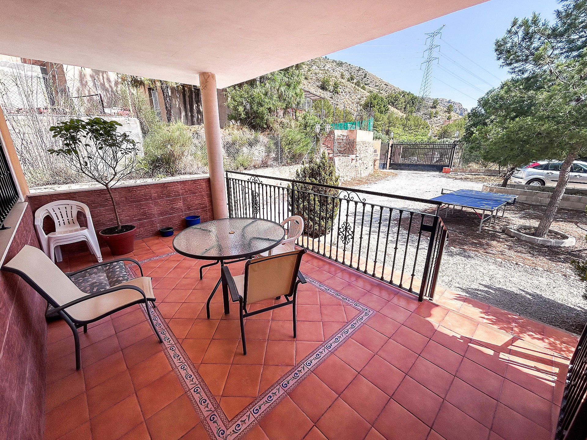 Resale - 3 Bedroom 2 Bathroom Country house in Petrer - - Alicante Resale - 3 Bedroom 2 Bathroom Country house in Petrer - - Alicante