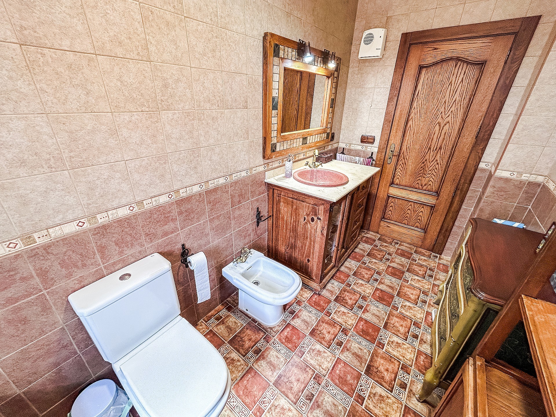 Resale - 3 Bedroom 2 Bathroom Country house in Petrer - - Alicante Resale - 3 Bedroom 2 Bathroom Country house in Petrer - - Alicante