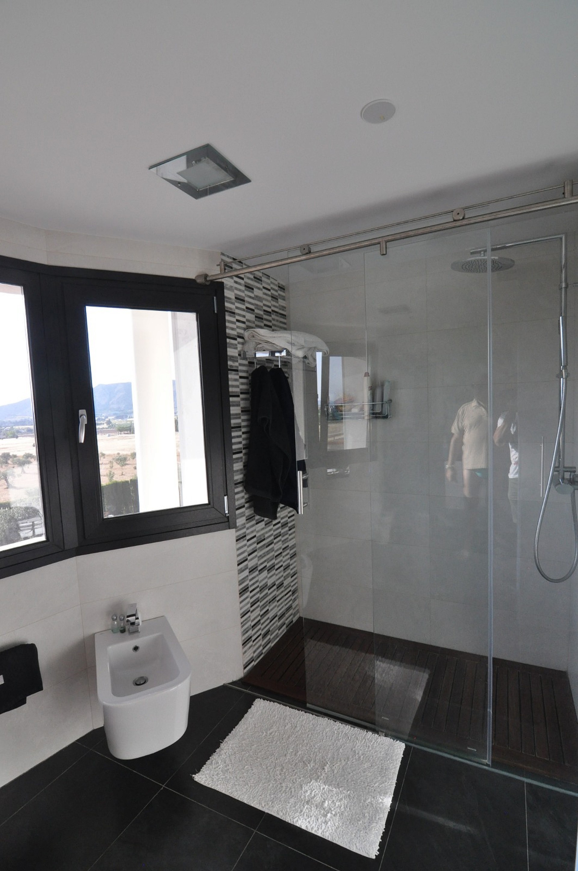 Resale - 4 Bedroom 2 Bathroom Villa in Villena - - Alicante Resale - 4 Bedroom 2 Bathroom Villa in Villena - - Alicante