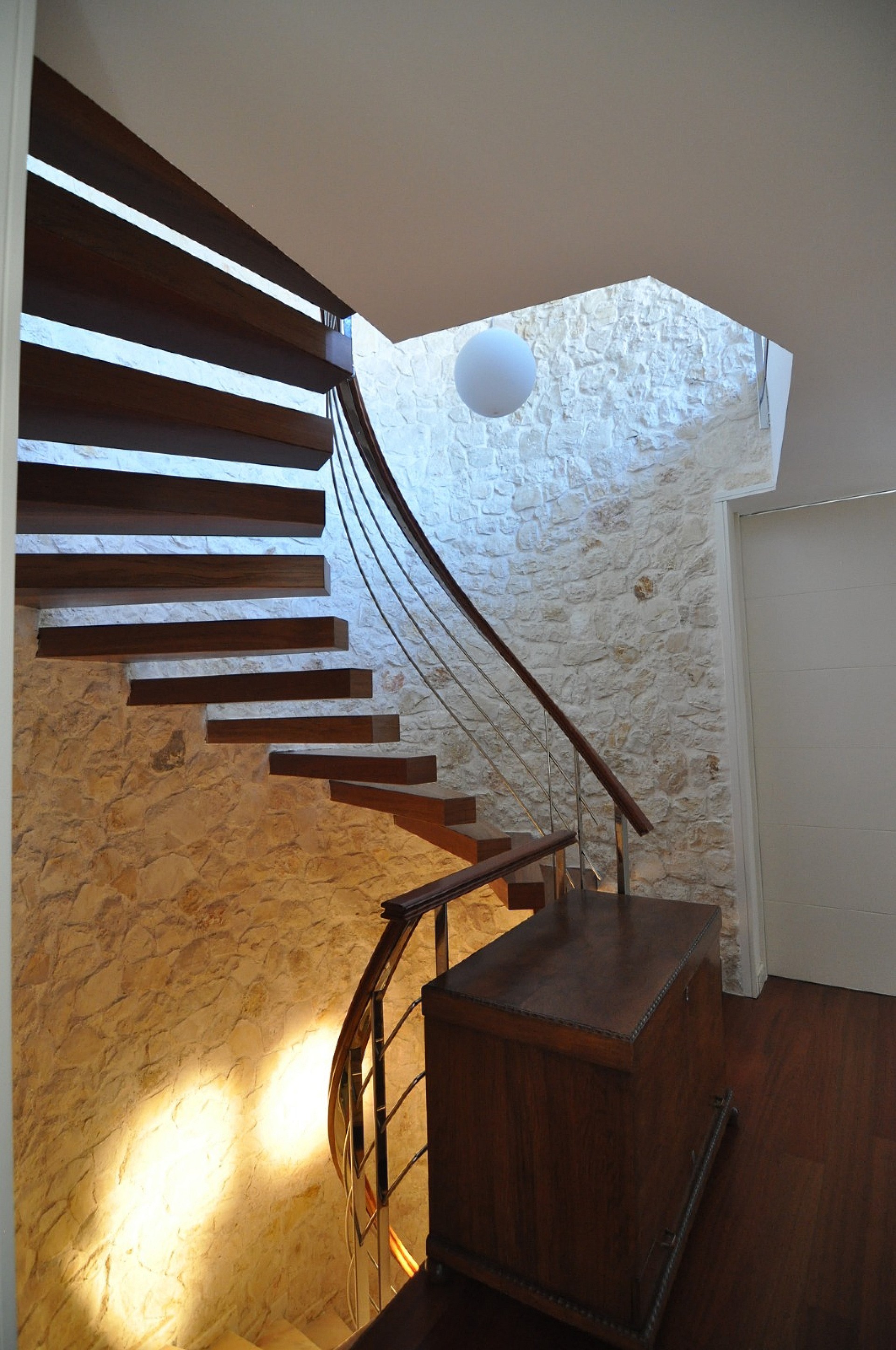 Resale - 4 Bedroom 2 Bathroom Villa in Villena - - Alicante Resale - 4 Bedroom 2 Bathroom Villa in Villena - - Alicante