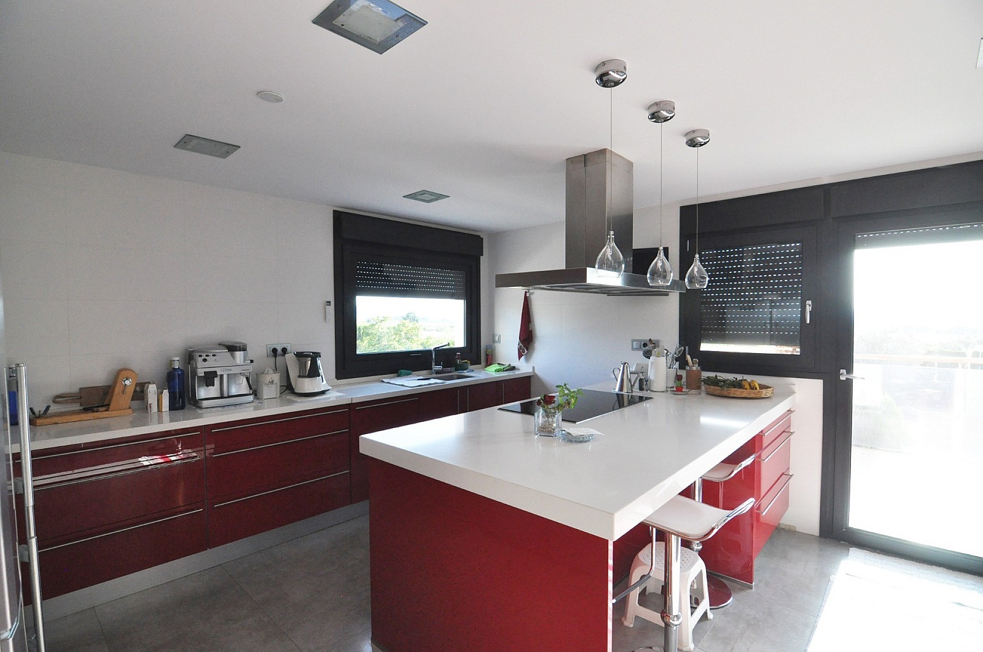 Resale - 4 Bedroom 2 Bathroom Villa in Villena - - Alicante Resale - 4 Bedroom 2 Bathroom Villa in Villena - - Alicante