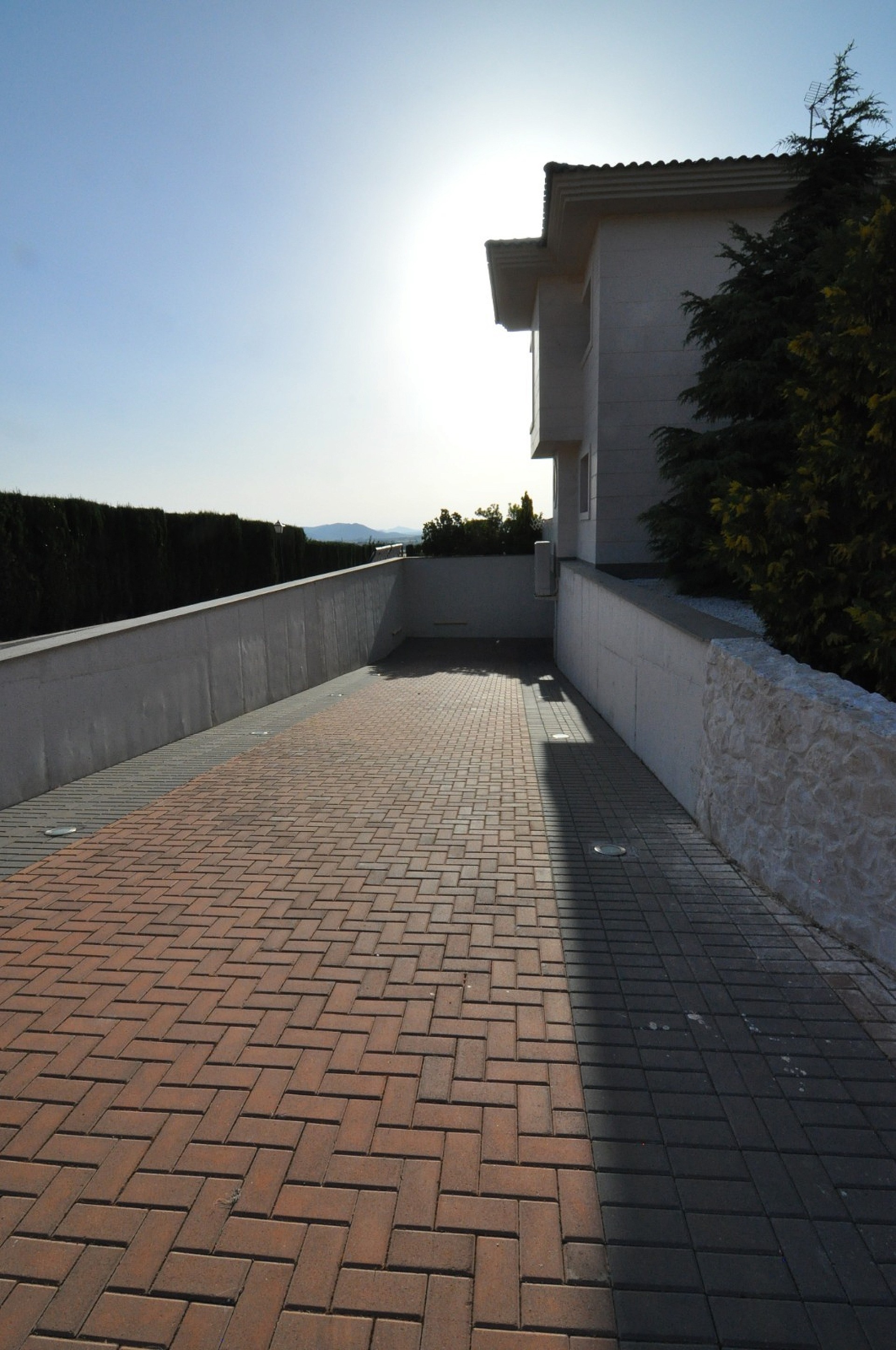 Resale - 4 Bedroom 2 Bathroom Villa in Villena - - Alicante Resale - 4 Bedroom 2 Bathroom Villa in Villena - - Alicante