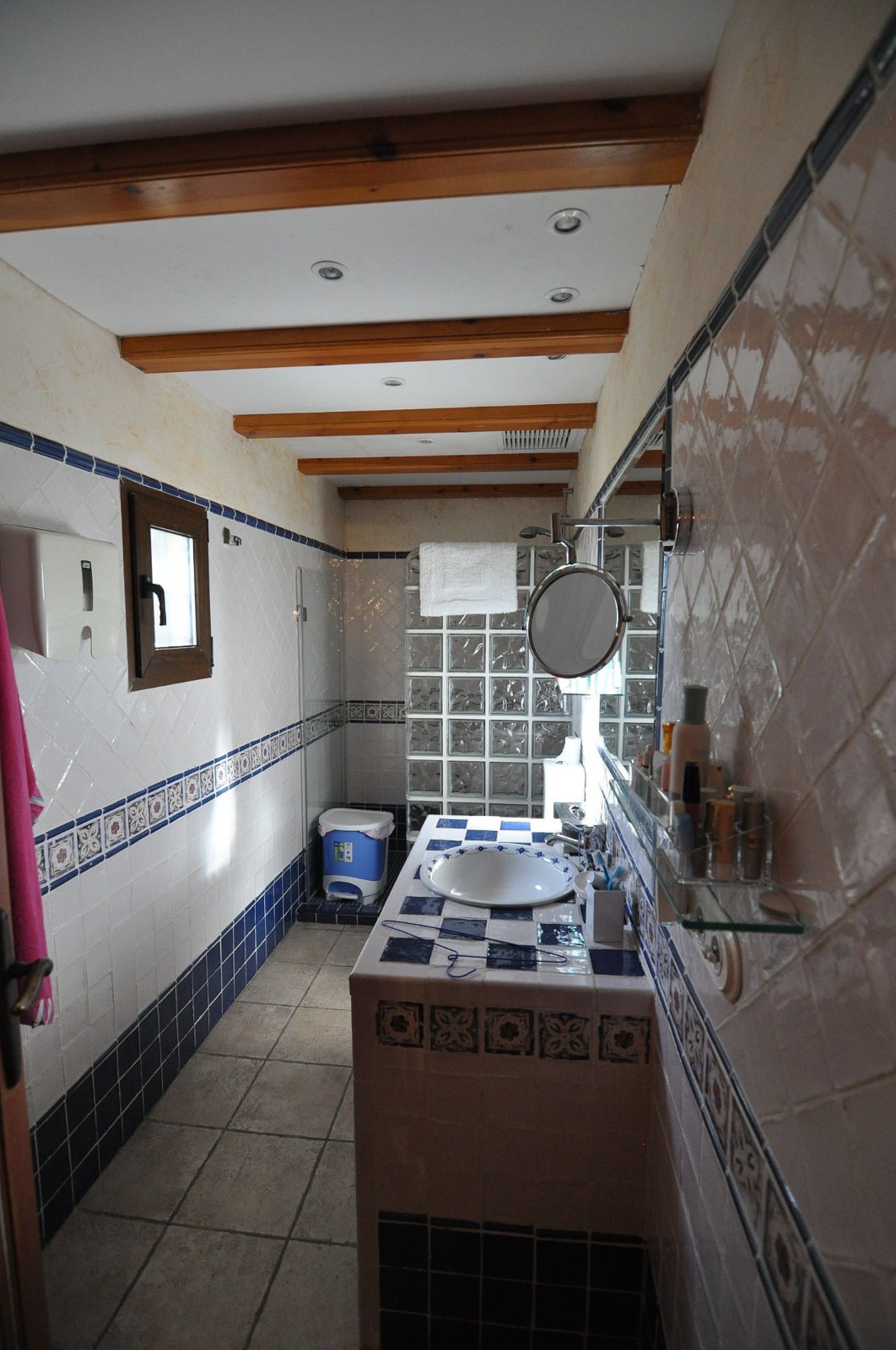 Resale - 4 Bedroom 2 Bathroom Villa in Villena - - Alicante Resale - 4 Bedroom 2 Bathroom Villa in Villena - - Alicante