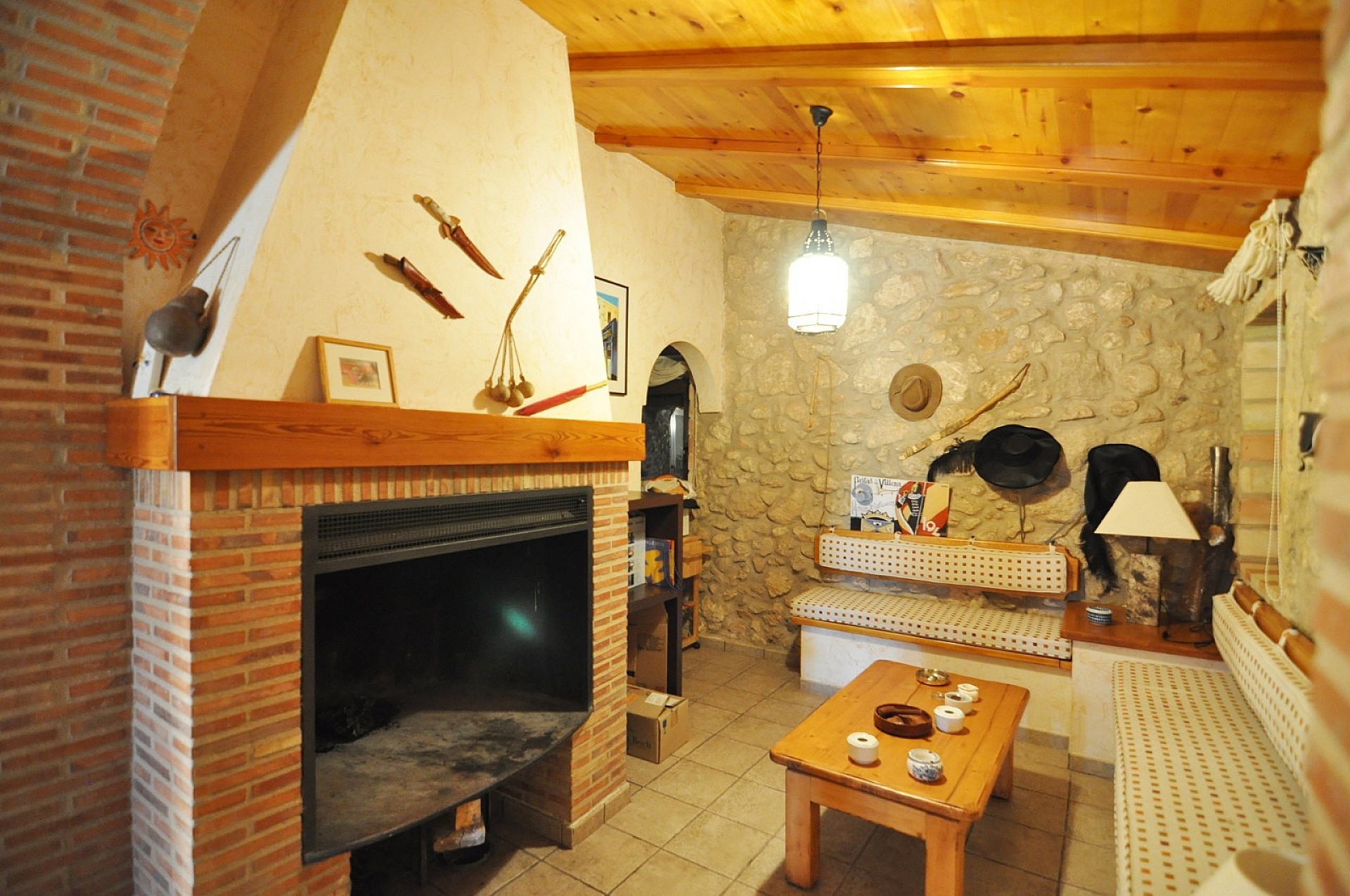 Resale - 4 Bedroom 2 Bathroom Villa in Villena - - Alicante Resale - 4 Bedroom 2 Bathroom Villa in Villena - - Alicante