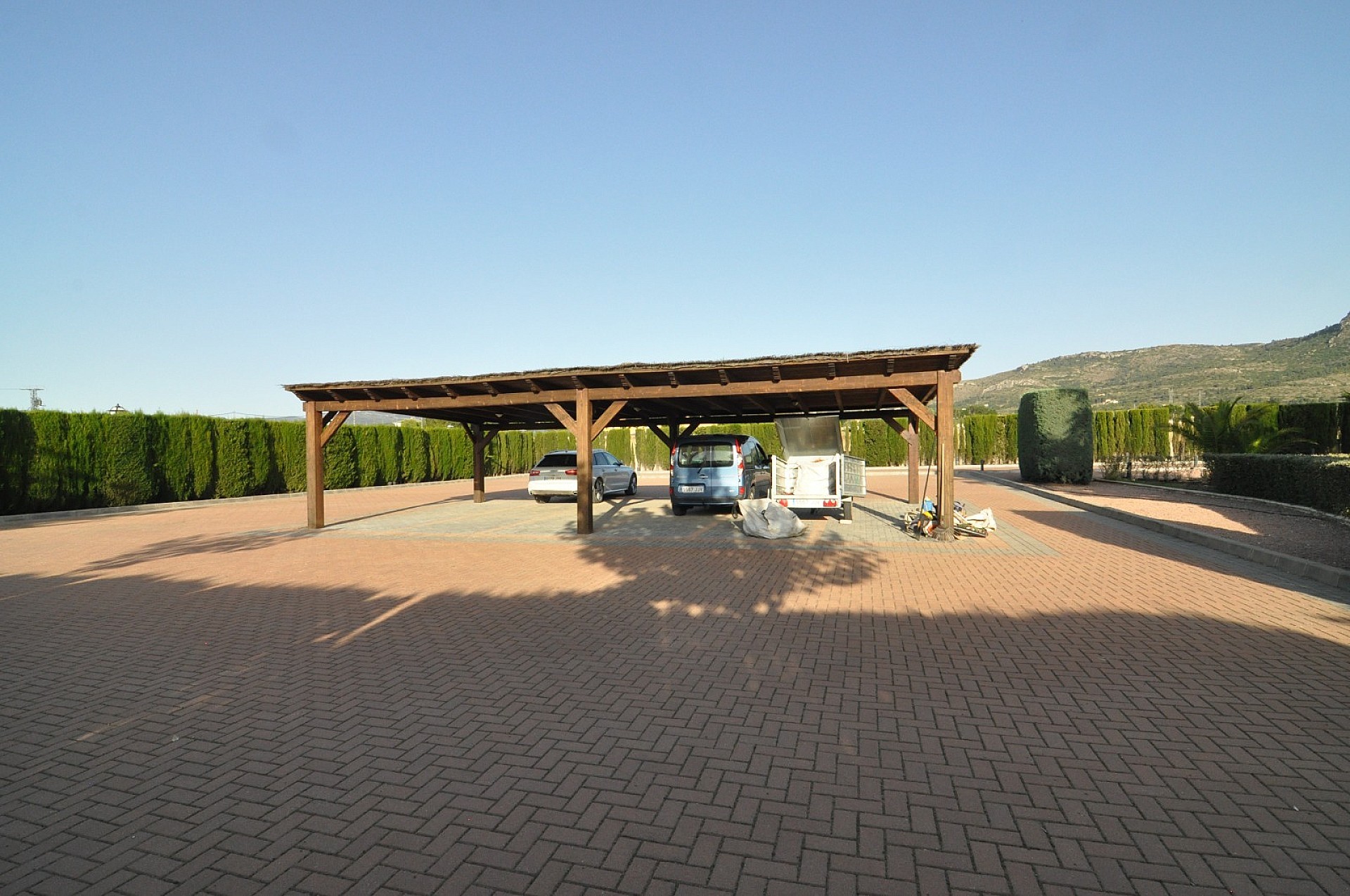 Resale - 4 Bedroom 2 Bathroom Villa in Villena - - Alicante Resale - 4 Bedroom 2 Bathroom Villa in Villena - - Alicante