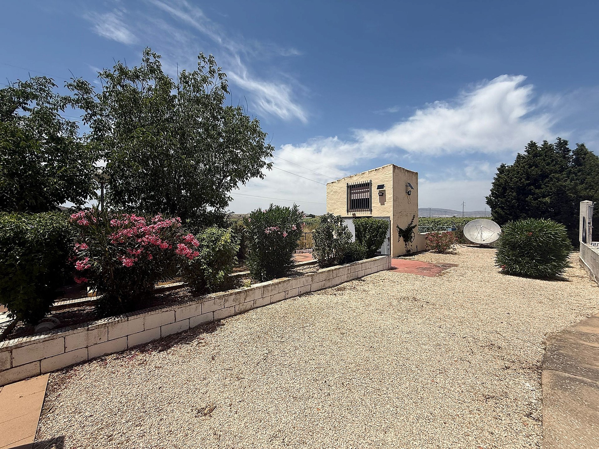Resale - 4 Bedroom 1 Bathroom Villa in Villena - - Alicante Resale - 4 Bedroom 1 Bathroom Villa in Villena - - Alicante