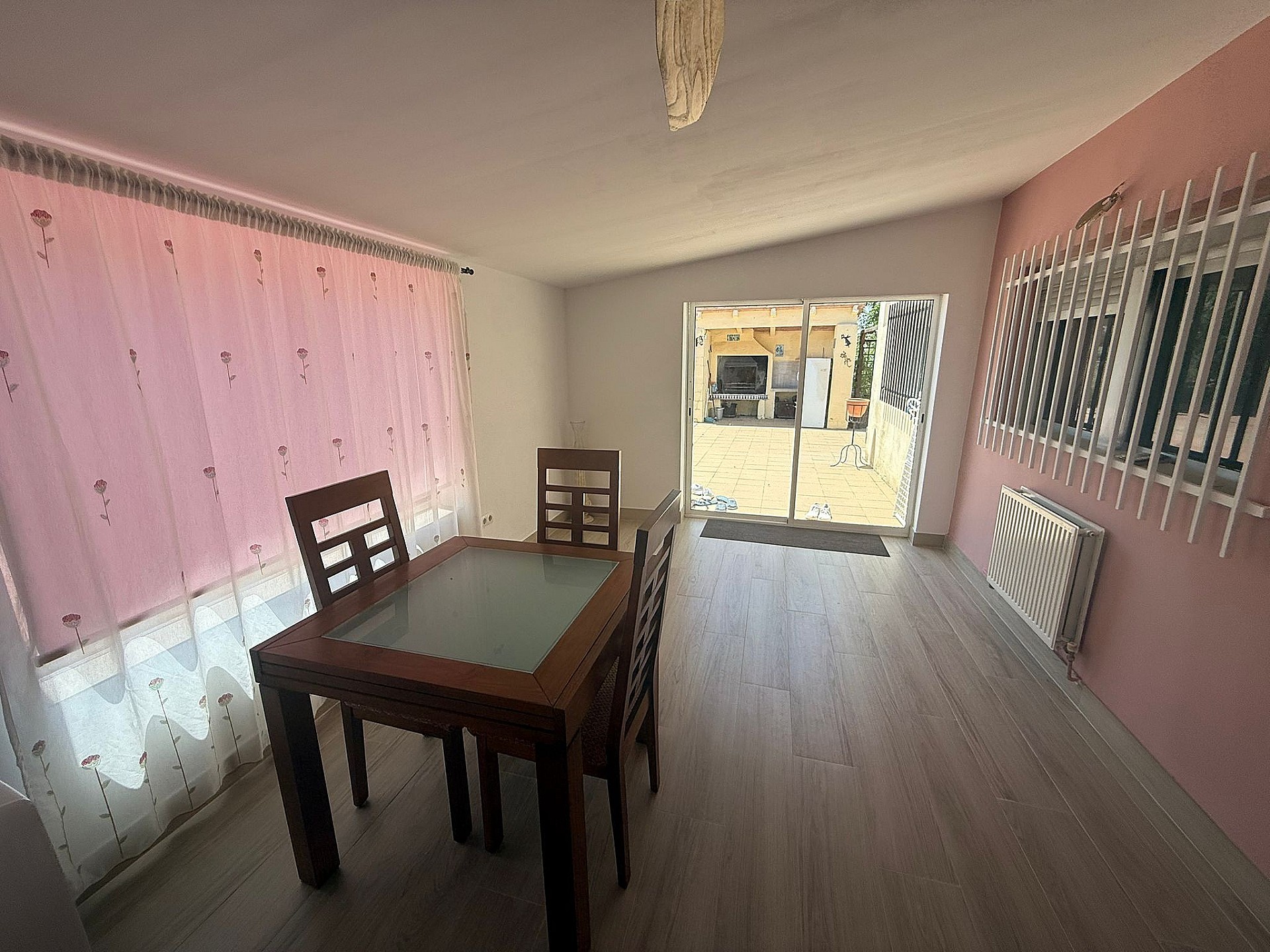 Resale - 4 Bedroom 1 Bathroom Villa in Villena - - Alicante Resale - 4 Bedroom 1 Bathroom Villa in Villena - - Alicante