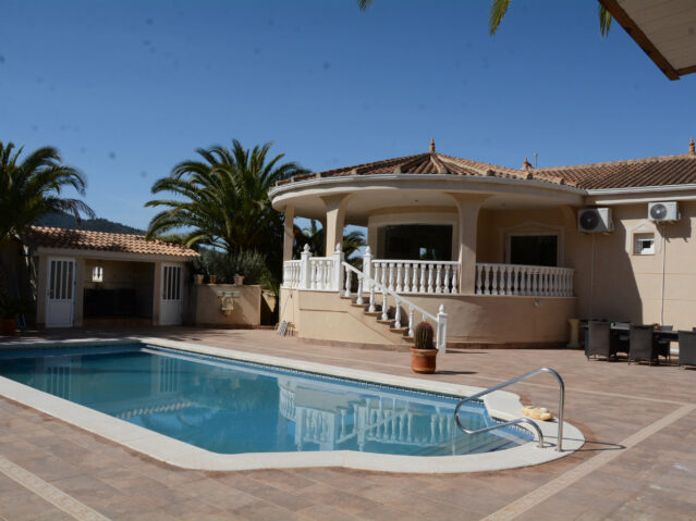Resale - 3 Bedroom 3 Bathroom Villa in Hondon de las Nieves - - Alicante Resale - 3 Bedroom 3 Bathroom Villa in Hondon de las Nieves - - Alicante