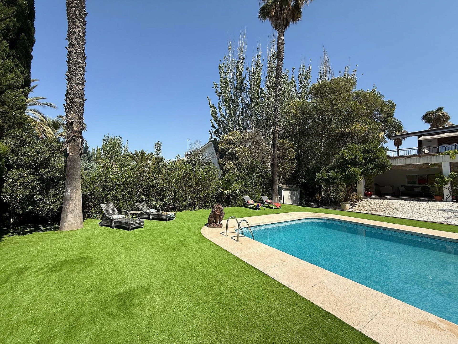 Resale - 4 Bedroom 3 Bathroom Villa in Petrer - - Alicante Resale - 4 Bedroom 3 Bathroom Villa in Petrer - - Alicante