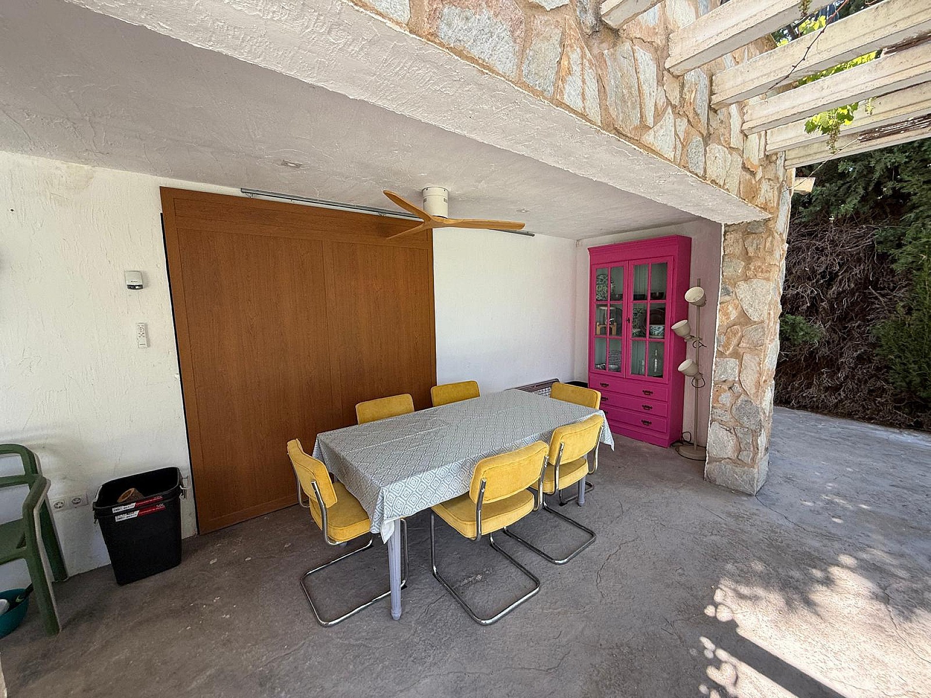 Resale - 4 Bedroom 3 Bathroom Villa in Petrer - - Alicante Resale - 4 Bedroom 3 Bathroom Villa in Petrer - - Alicante