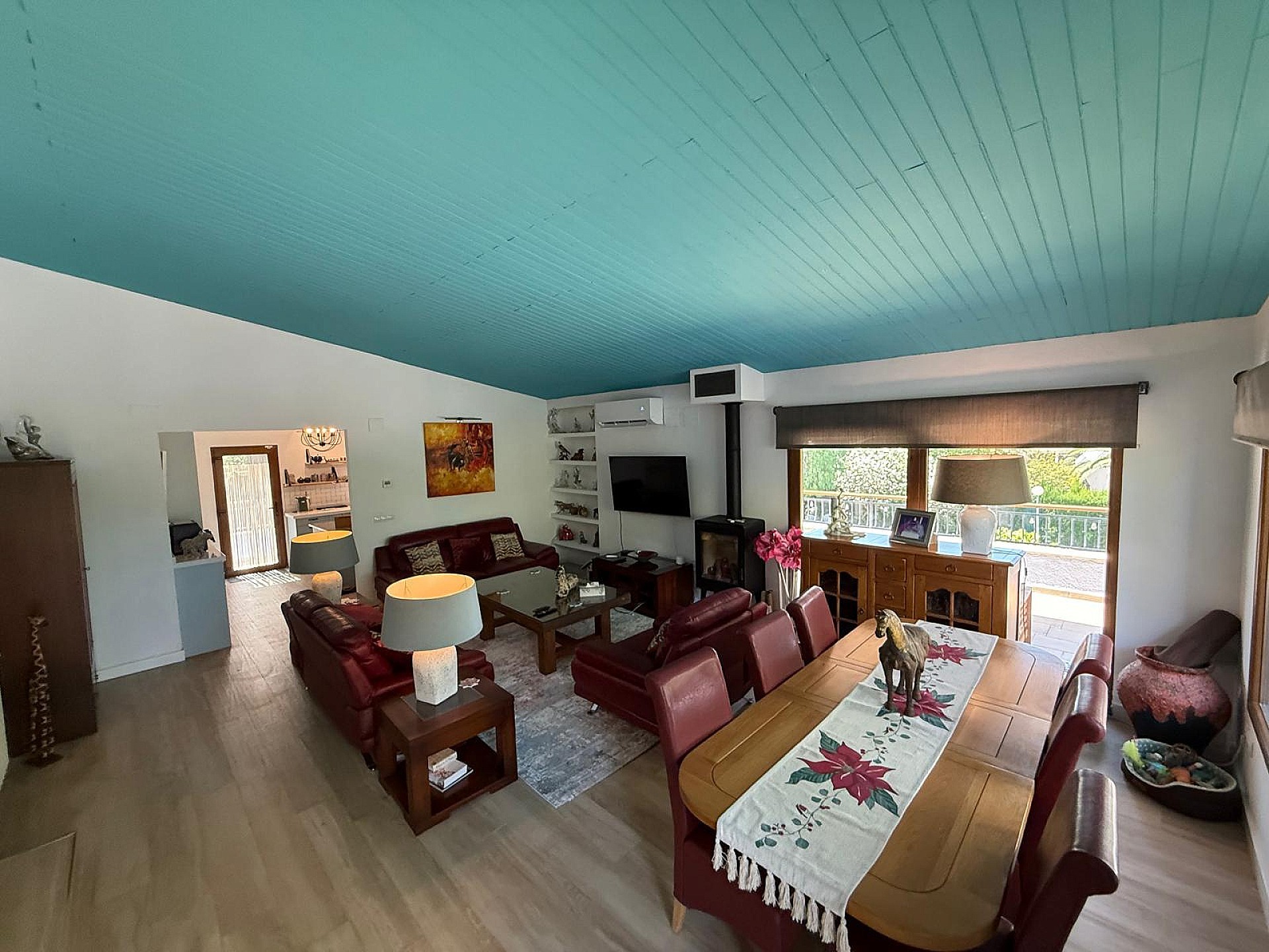 Resale - 4 Bedroom 3 Bathroom Villa in Petrer - - Alicante Resale - 4 Bedroom 3 Bathroom Villa in Petrer - - Alicante
