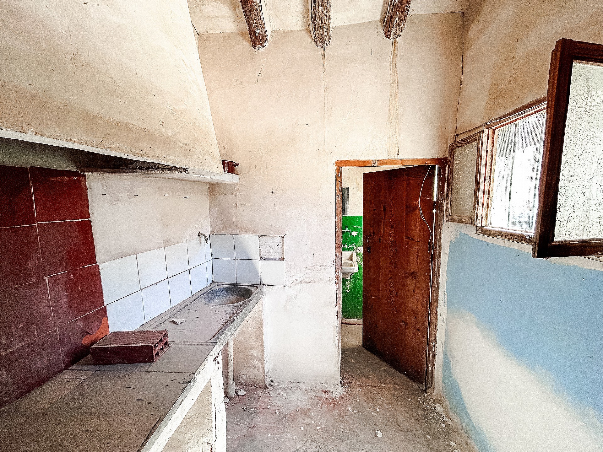 Sold - 8 Bedroom 2 Bathroom Country house in Yecla - - Murcia Sold - 8 Bedroom 2 Bathroom Country house in Yecla - - Murcia