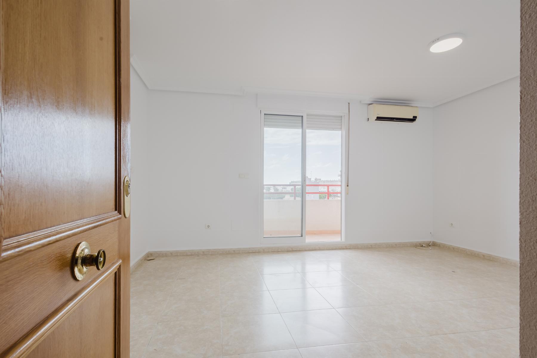 Resale - 2 Bedroom 1 Bathroom Apartamento in Torrevieja - centro - Alicante Resale - 2 Bedroom 1 Bathroom Apartamento in Torrevieja - centro - Alicante