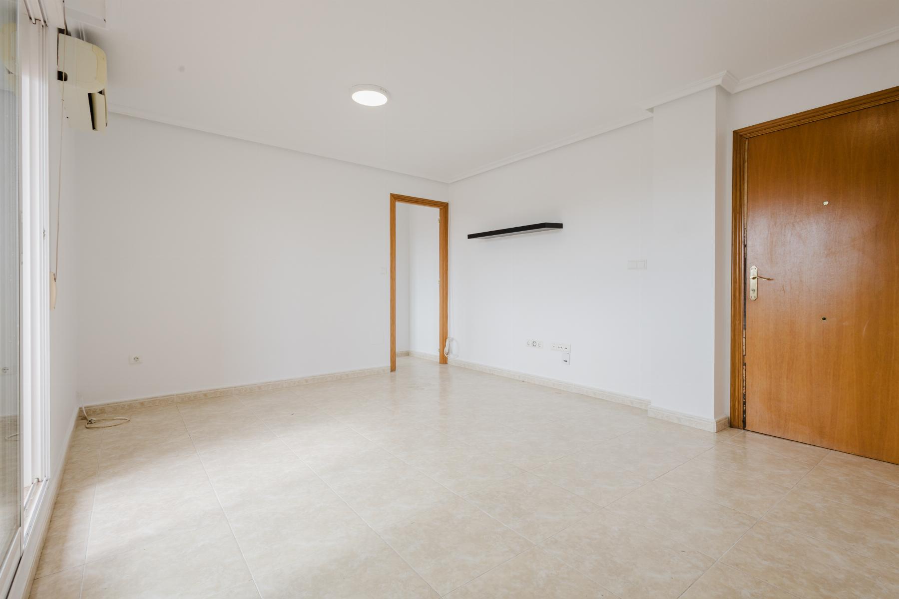 Resale - 2 Bedroom 1 Bathroom Apartamento in Torrevieja - centro - Alicante Resale - 2 Bedroom 1 Bathroom Apartamento in Torrevieja - centro - Alicante