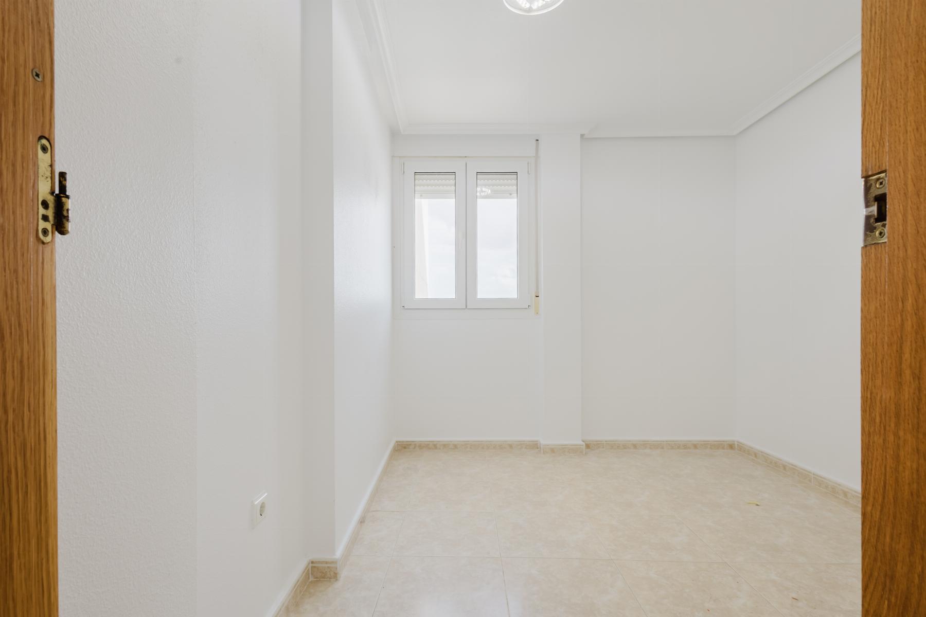 Resale - 2 Bedroom 1 Bathroom Apartamento in Torrevieja - centro - Alicante Resale - 2 Bedroom 1 Bathroom Apartamento in Torrevieja - centro - Alicante