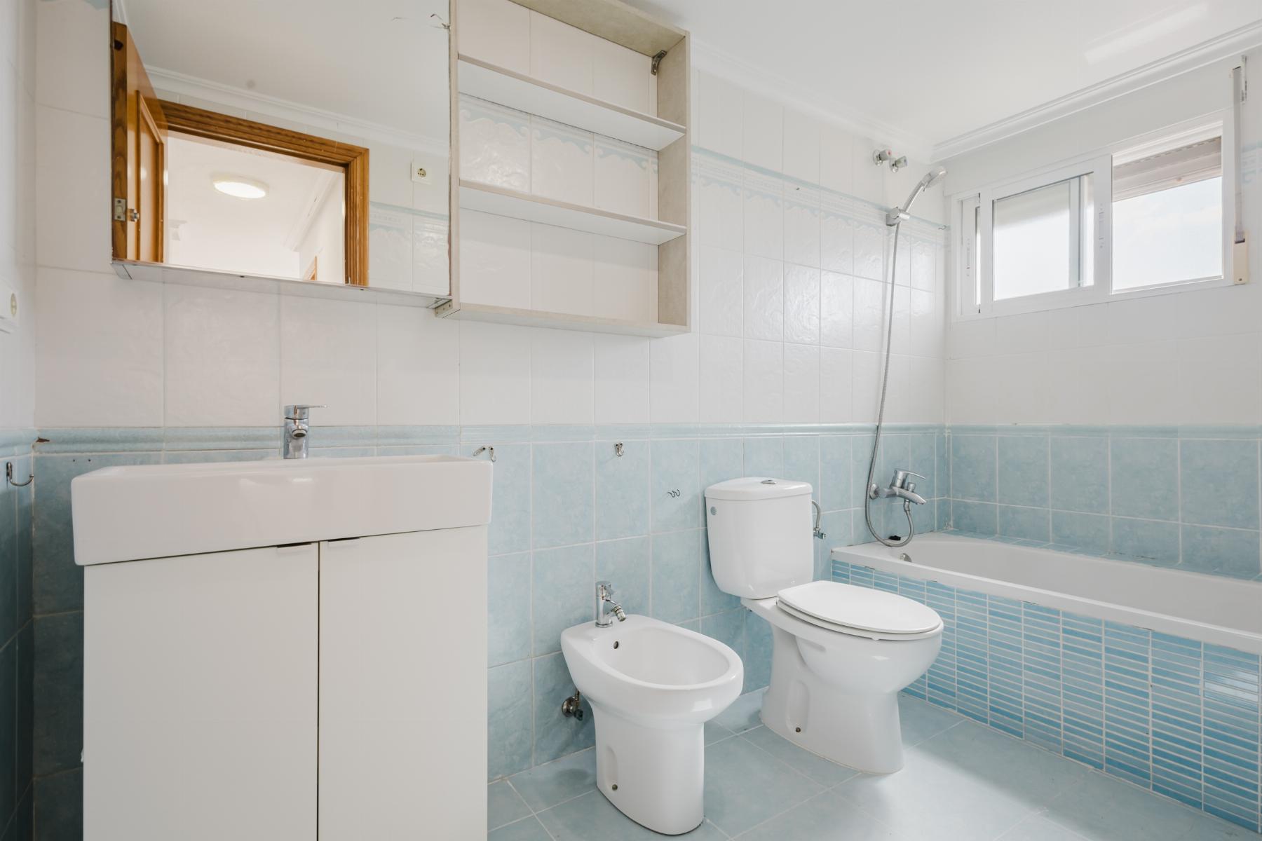 Resale - 2 Bedroom 1 Bathroom Apartamento in Torrevieja - centro - Alicante Resale - 2 Bedroom 1 Bathroom Apartamento in Torrevieja - centro - Alicante