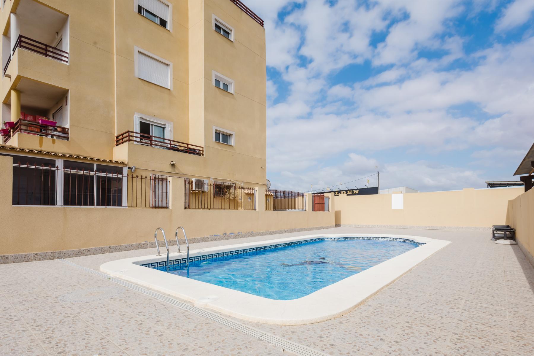 Resale - 2 Bedroom 1 Bathroom Apartamento in Torrevieja - centro - Alicante Resale - 2 Bedroom 1 Bathroom Apartamento in Torrevieja - centro - Alicante