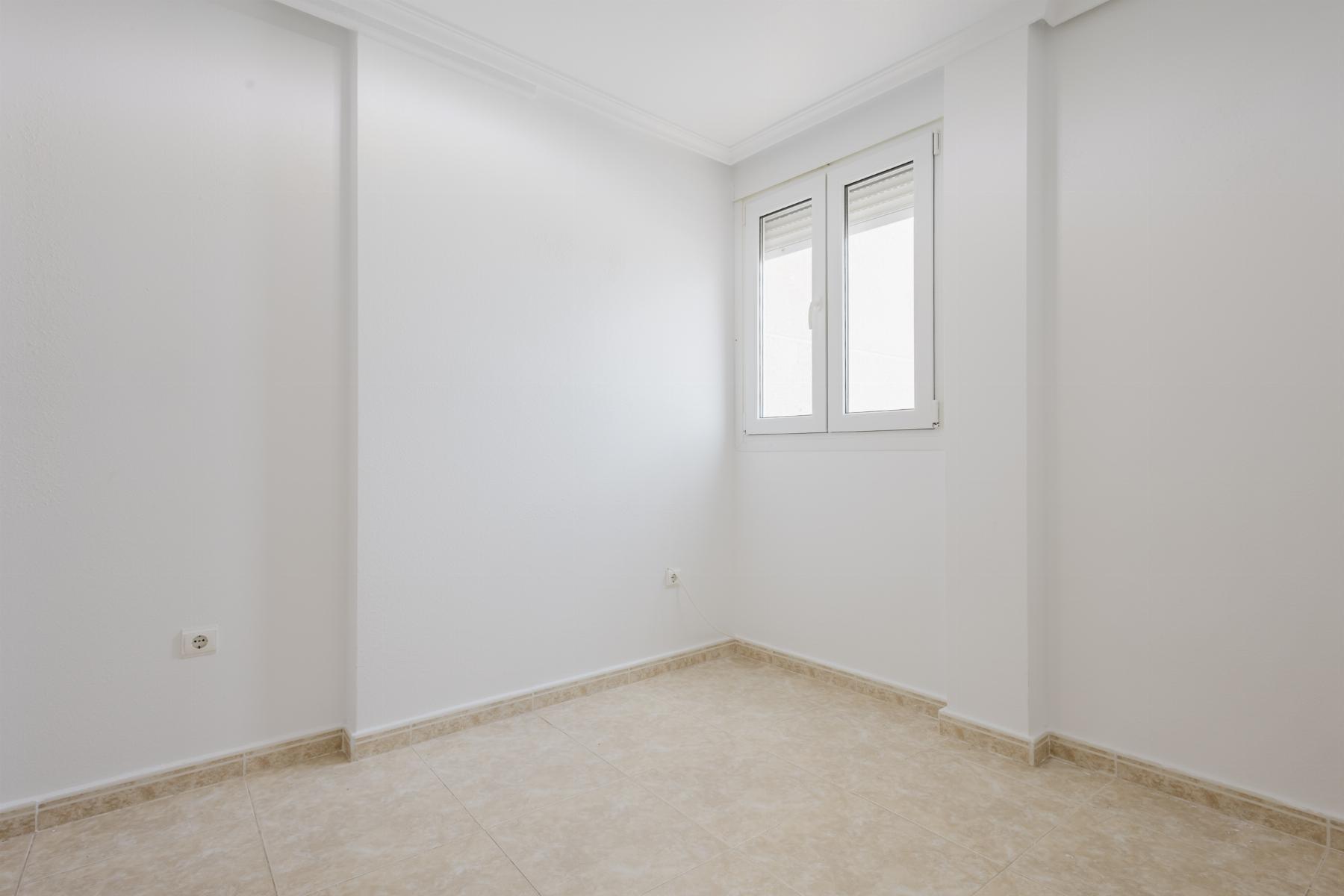 Resale - 2 Bedroom 1 Bathroom Apartamento in Torrevieja - centro - Alicante Resale - 2 Bedroom 1 Bathroom Apartamento in Torrevieja - centro - Alicante