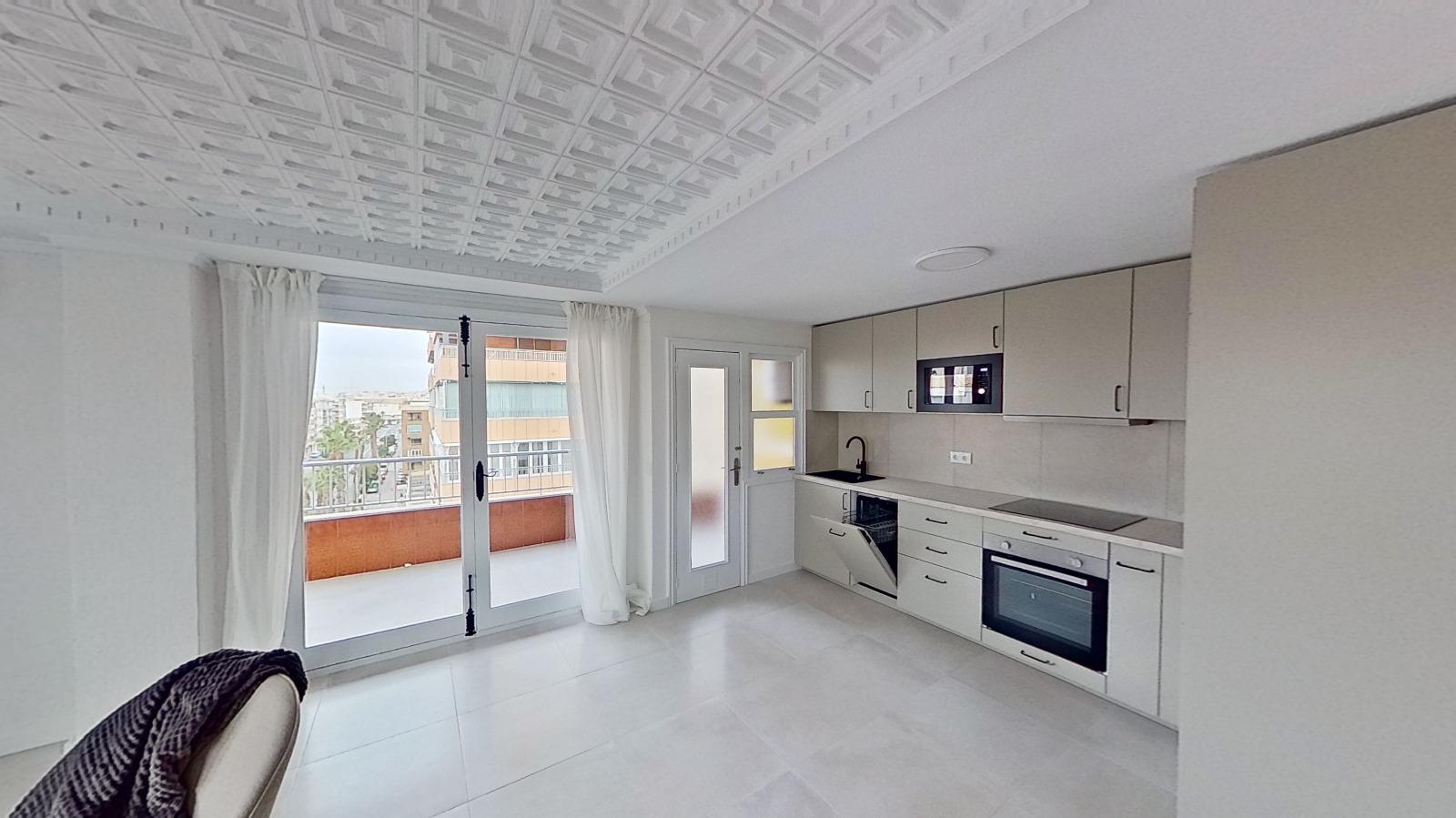 Resale - 3 Bedroom 2 Bathroom Apartamento in Torrevieja - Playa del Acequión - Alicante Resale - 3 Bedroom 2 Bathroom Apartamento in Torrevieja - Playa del Acequión - Alicante